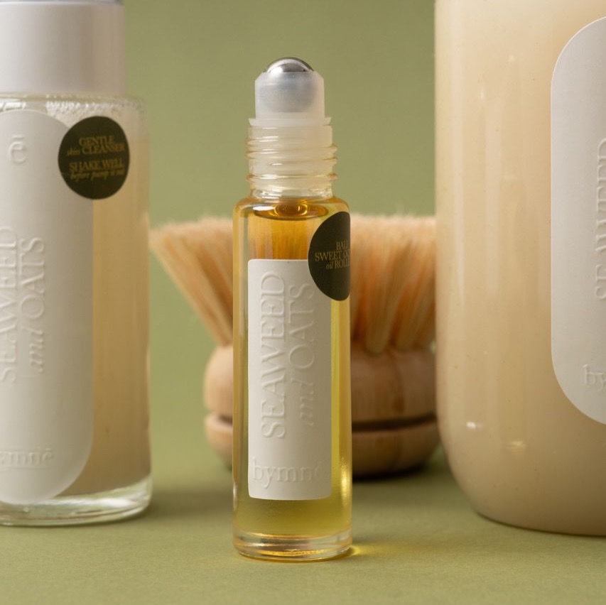 Bali Sweet Ocean Scent 🌱
Top notes of neroli and eucalyptus evoke the invigorating freshness of ocean air, while middle notes of patchouli and frangipani transport you to a tropical paradise of serenity and peace.
As the scent settles, base notes of cedarwood and sandalwood provide a grounding, earthy warmth, nurturing your gentle soul.
Imagine: Upacara Melasti by the beach — purifying, calming and restoring the balance 🍃
RESTOCKING SOON!
#baliceremony #balibeach #melastiinspiredscent #balisweetocean