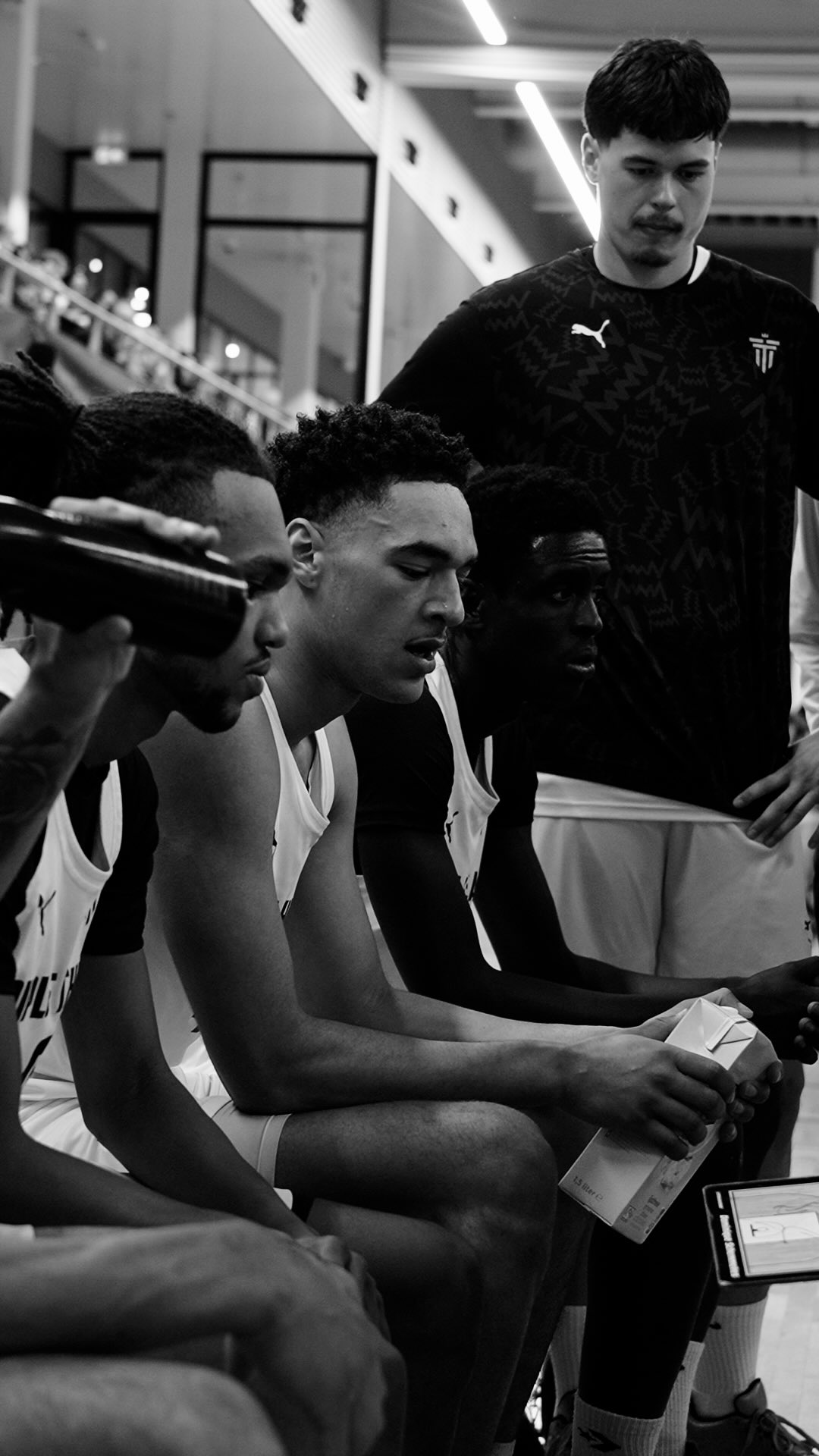 CHAMPIONS❗️🏆
Afgelopen zondag heeft TripleThreat MU22 de bekerfinale binnengehaald wat een strijd en wat een team‼️🏀
💻: @tijnmadeit
🎥: @tijnmadeit, @visualsbyarnau
#triplethreat #tttbasketball #basketballnederland