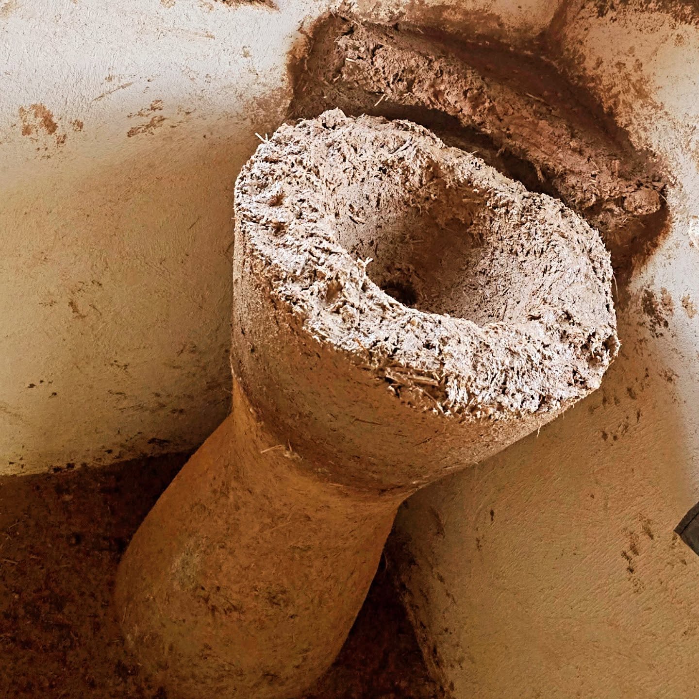 Update on building a sink with clay soil:
This sink is built using our sticky clay soil, plus long straw, plus extra sand. The mix is malleable when wet, but super strong as it dries.
I built about 4 to 6 inches per day. And I had a plumber come and look to make sure he had space to connect the drain & water pipes.
Whe it's all done, I'll do a final shaping, then a finish clay plaster, then I'll seal with tung oil & wax. I'll post more photos as I complete it. As always, questions welcome
#yesyoucan #claysink #buildlikeagirl #naturalbuilding
