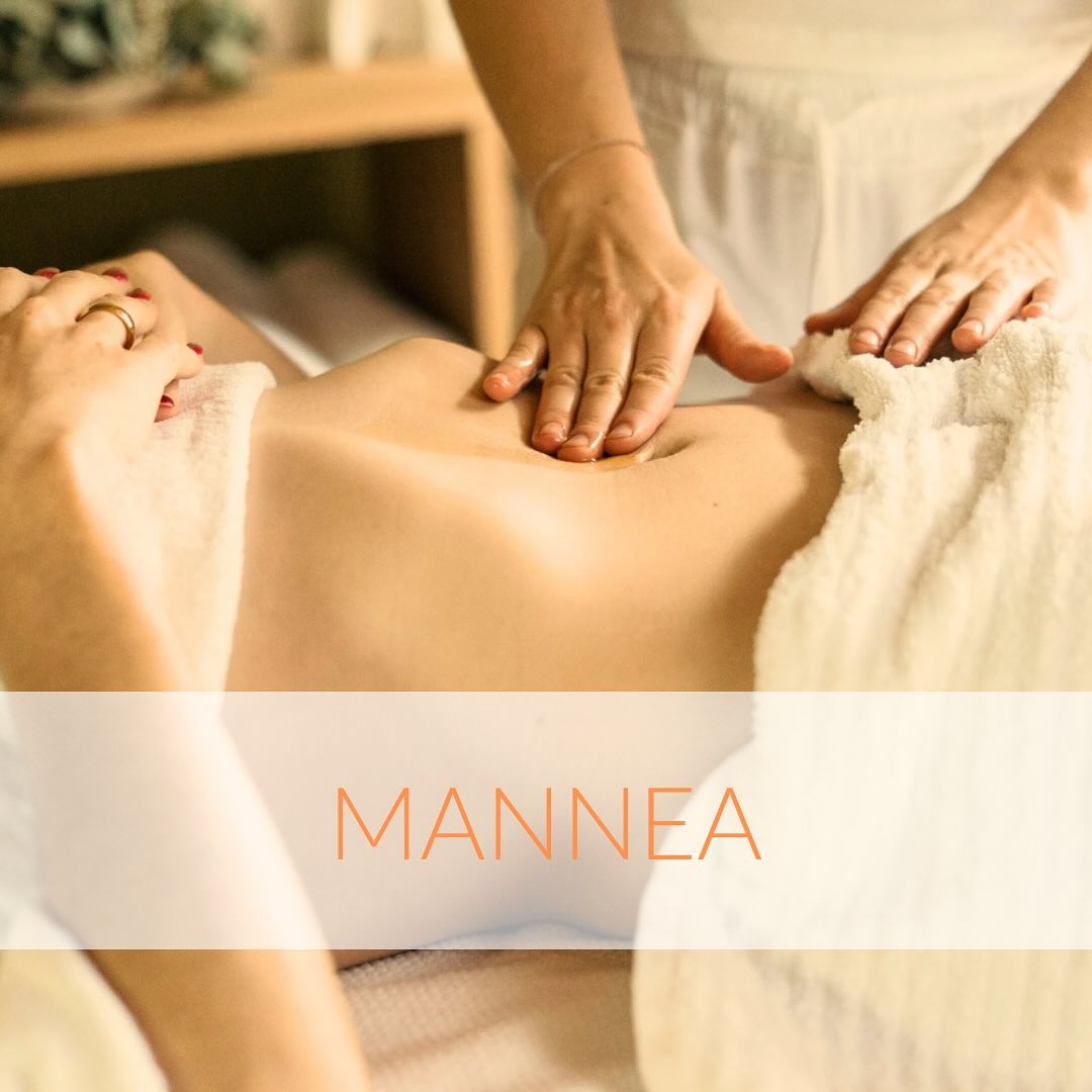 Die MANNEA Methode ist eine sanfte Massage, welche die Prinzipien des Creative Healings anwendet. Das Creative Helaing wurde von Joseph B. Stephenson Anfang des 20. Jahrhunderts entwicklet. Die Methode konzentriert sich auf die Förderung des Gleichgewichts im Körper und basiert auf der Idee, dass der Körper über Selbstheilungskräfte verfügt, die durch gezielte Behandlungen aktiviert werden können.
Oft wird die MANNEA bei folgenden Symptomen und Lebenslagen eingesetzt:
🌼Zyklusunregelmässigkeiten (Oligomenorrhoe, Polymenorrhoe, Hypomenorrhoe, Hypermenorrhoe)
🌼PMS, Endometeriose, Myome, Zysten
🌼Wechseljahrssymptome, hormonelle Dysbalance
🌼Unterstützung in der Schwangerschaft
🌼Kinderwunsch
Vor einer Behandlung werden die Symptome und der Zyklus besprochen und danach werden die manuellen Techniken an das Anliegen angepasst.
Die Methode integriert je nach Beschwerden die sanfte Behandlung von verschiednenen Organen mit ein (Leber, Gebärmutter, Milz, Schilddrüse, Pankreas etc.). Somit kann die Anwendung auch eine Wohltat für Männer sein, um z.B. die Entgiftung anzuregen oder bestimmte Organe zu unterstützen.
Gerne kannst du online einen Termin buchen, um diese Behandlung zu erleben✨ ➡️https://app.healthadvisor.ch/bookings/b9a3e57eebe9478e867783e375e48a1e