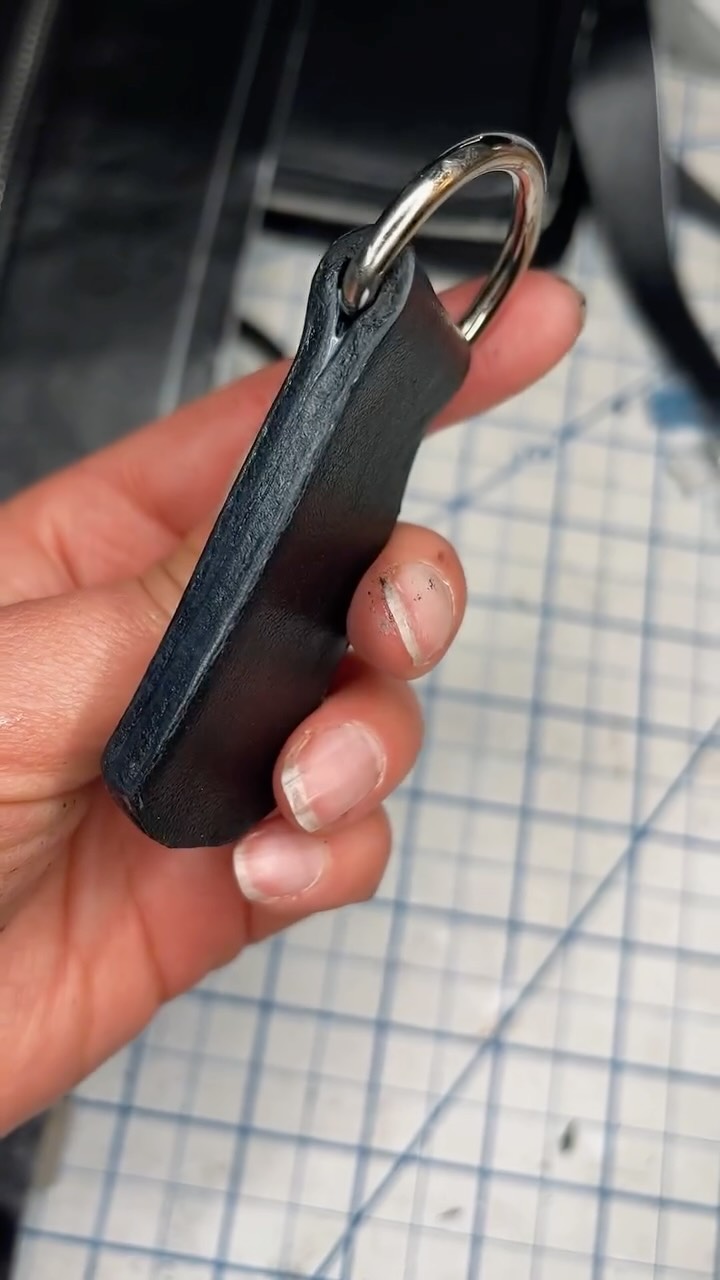 I thought I couldn’t burnish chrome tanned leather, but it’s not true — full grain chrome tanned leather actually takes burnishing well.
I also used to chase leather deals without thinking about what I could make out of them.
You know, just “it’s so pretty, I’ll figure it out later,”
and then I’d find myself fighting the whole bag:
• the structure didn’t feel right (the leather characteristics were wrong for the project),
• the edges weren’t cooperative (hello, grade and type),
• and so on
and I kept thinking, what the heck, why are you like this?!
Then I realized — oh, it’s not me, it’s the leather. Leather choice matters a lot. It’s not about “just get the most expensive.” Not at all.
There are other things to check before purchasing. So I started to pay attention to them when choosing hides, to make sure they would work for my project.
And the process got easier. I buy less leather now, but the hides I get work perfectly for me.
The outcome got tremendously better without extra effort, just because the thickness, temper, grade, and other characteristics were right.
So if your bag feels like it’s “almost there,” or you’re just starting and not sure what leather to choose, check what you’re working with first. Maybe you’re tilting at windmills like I used to 😅
I put together a free workshop on how to choose leather — what works for the result you want and what to actually look for when you’re buying, so the leather helps you instead of testing your patience and expanding your swearing vocabulary.
“Confidence with Leather” free workshop — first link in bio, or comment “leather” and I’ll send it to you ✌️
Have a great bag!
Ksenia and Joy 🐈⬛
.
Bag making, bag sewing, high quality leather bag, leather for beginners, how to make leather bag