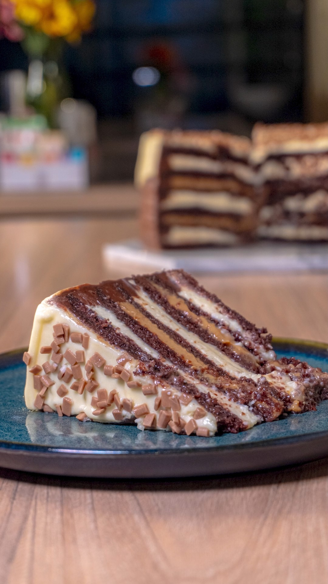 NOVIDADE, Chocolatudo Bem Casado! â€
Chocolatudo nessa deliciosa versĂŁo de massa de chocolate com camadas de recheio de doce de leite e de creme de Leite Ninho.
đ” Delivery ou Retirada: Link na Bio
â°Seg. a Sex. das 11h Ă s 21h
âSĂĄb., Dom. e feriados: Fechado
#SweetSkull #ConfeitariaSkull #chocolatudo #doce #sobremsa #chocolate #ninho #docedeleite