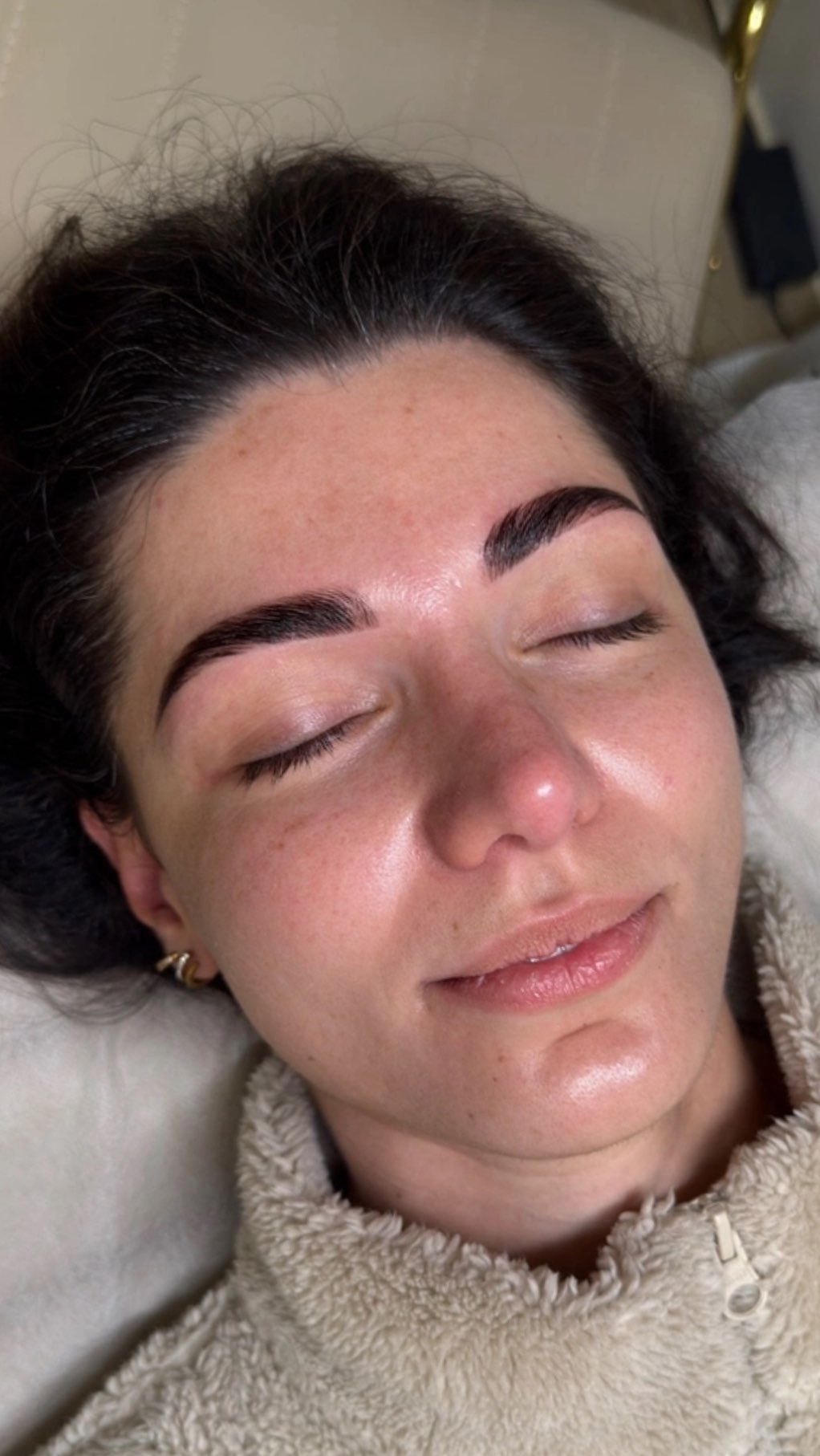 Elevate your brows to perfection â¨â
â
Our Brow Lamination lifts and sculpts every hair, while a precise Wax and Tint add definition and depth, creating brows that are effortlessly polished, naturally full and luxuriously refined.â
â
Book your Brow Lamination + Wax + Tint and indulge in the ultimate brow transformation. đ