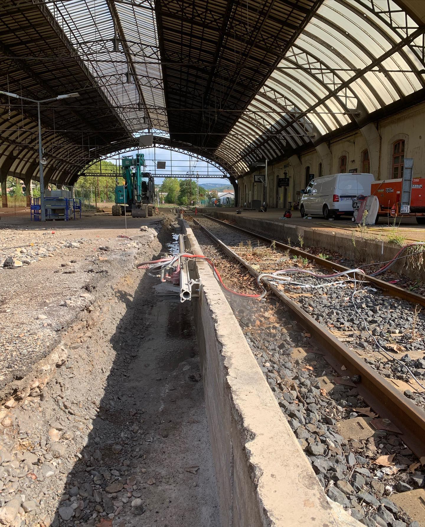 Sciage d’une partie du quai de la gare de Bedarieux #sciagebeton #bedarieux #occitanie