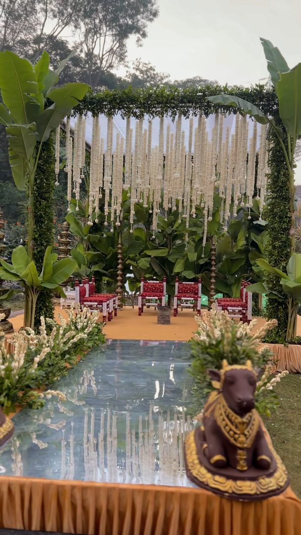 A classic traditional south indian inspired vidhi mantap set in the twilight hours of the rising sun against the backdrop of an old abandoned quarry. This combination can never go wrong.
#madecreativeworks #vidhimandap #indianweddingdecor #vidhidecor #southindiandecor