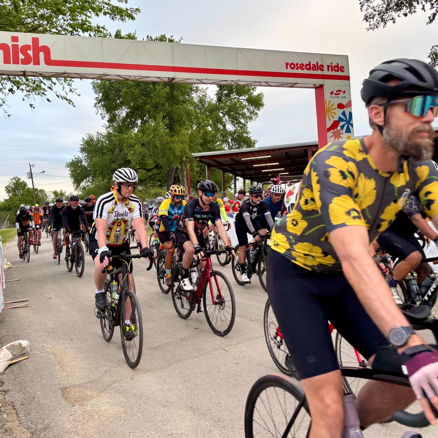 These cyclists are riding for a reason - to put smiles on the faces of the students at Austin's Rosedale School. Every pedal stroke helps @therosedalefoundation provide life-changing equipment and programs for students at Rosedale School—Austin ISD’s dedicated campus for students who are medically complex, neurodivergent, or living with developmental disabilities. Kudos to the hundreds of cyclists who rode this past weekend, starting at Murphy Park in Taylor, to help support the students and staff at Rosedale School!
( Pictures courtesy of The Rosedale Foundation, The Rosedale School & ECPR)