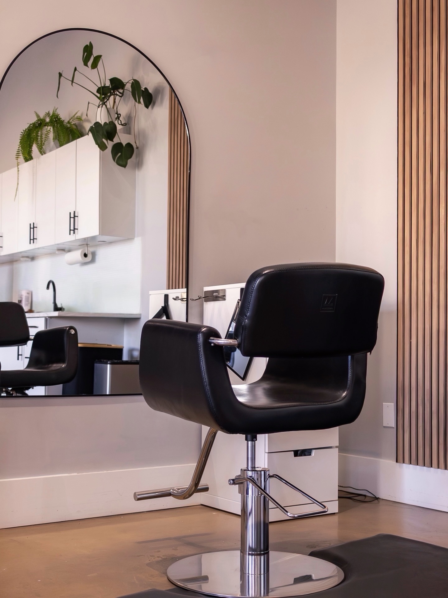 Our space has come such a long way since the beginning! We love our home, and just had to enter it!
#btconeshot2026_salondecor #yycsalon
πΈ @dreviz123
