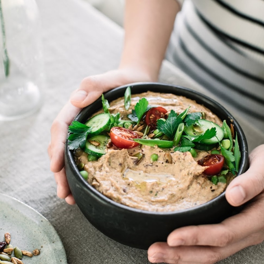 ✨ Your snack game just got a MAJOR upgrade 👀
@happydancehummus is a Manitoba-based brand serving up SIX bold, flavour-packed hummus varieties that are anything but boring.💃
This isn’t your average hummus… it’s the kind that has you going back for “just one more bite”
Gluten-free, dairy-free, vegan… and made to actually taste GOOD!👏
🎟️ LAST CHANCE 🎟️
🐦 Grab your EARLY BIRD ticket to secure your FREE strawberry or spider plant from @vandermeer_greenhouses
*Choice of plants is first come, first served*
Don’t sleep on it!
🐦 EARLY BIRD tickets are 90% SOLD OUT!
🚨 General Admission tickets are 50% SOLD OUT!
***********************************************
✨ MARKET DETAILS ✨
📍 Red River Exhibition Place
📆 April 17 – Early Bird
📆 April 18 – General Admission, Saturday
📆 April 19 – General Admission, Sunday
***********************************************
👇 Here’s what’s waiting for you 👇
🎨 170+ incredible Canadian makers
🤳 Iconic selfie wall
🎵 Live DJ
🥂 Sip + shop (cheers!)
🍔 Food trucks for snack + fuel
📸 @momentbox photo booth keepsakes to remember your day
👧 Kids 12 & under FREE (Sat + Sun)
🚗 Free parking… because we love you!
💡 Pro tip: bring your tote, bring your friends, bring your spring energy! 🌷