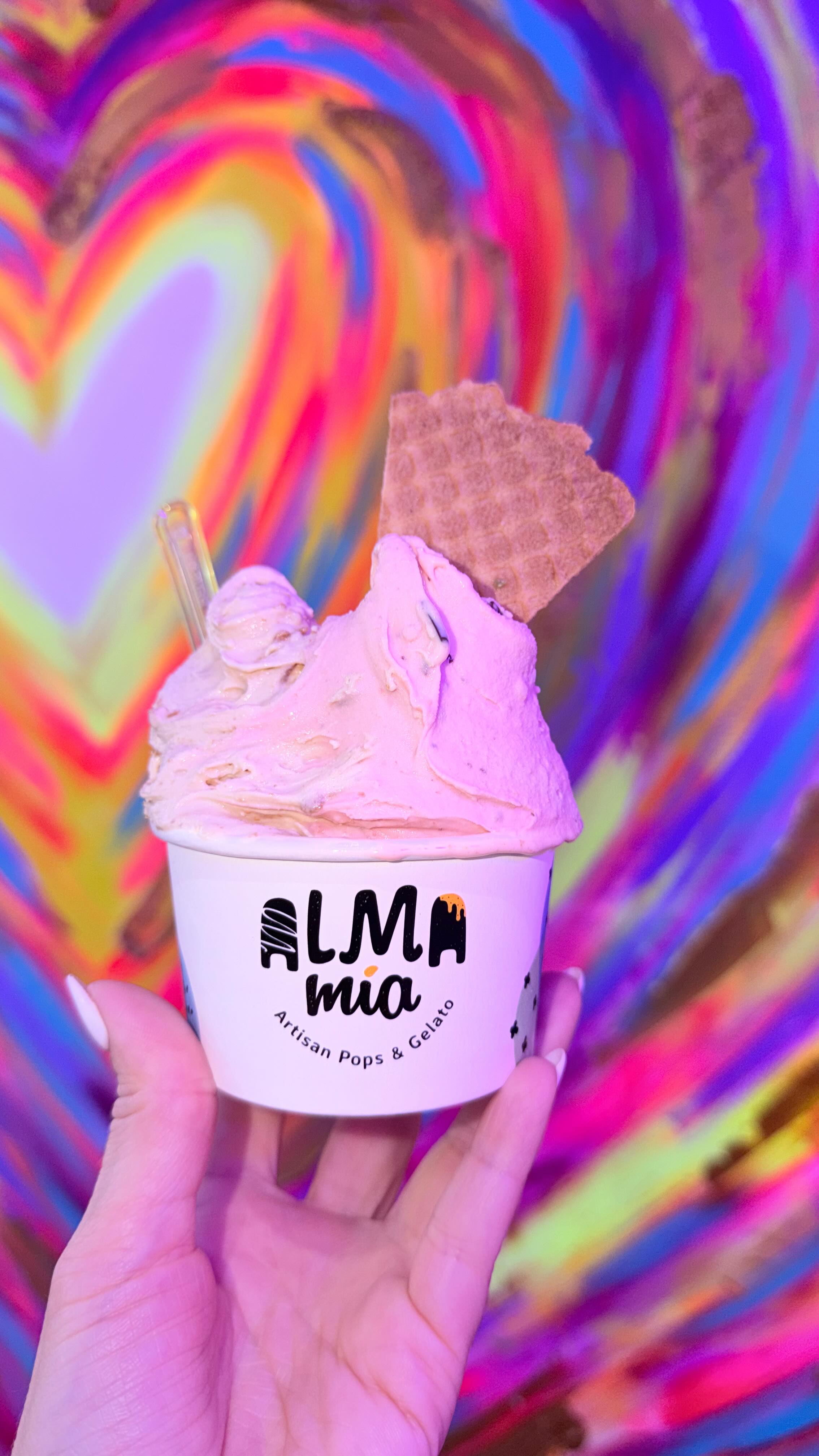 It’s the worst feeling… but you can always get another one. 🍨🍧✨
#almamiagelateria #gelatolovers #miamigelato #almamiamoments #moregelatoplease