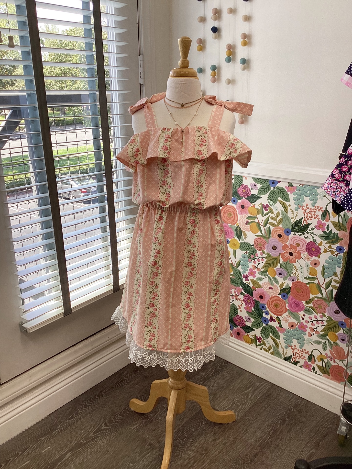 This beautiful Love Shack Fancy-inspired dress is one of our summer camp projects. Bumblebunch in Ranco Cucamonga is offering nine weeks of summer camps☀️ Join us at www.bumblebunch.com