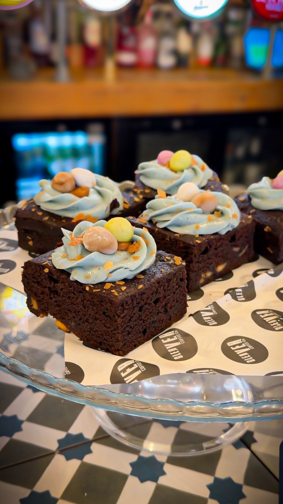 This is your sign to grab a sweet treat with your coffee ☕️🧁
Our counter is stocked with fresh bakes. Go on….. it’s almost the bank holiday weekend 😜
Our Easter bank holiday opening hours:
Good Friday: 9am - 3.30pm
Saturday: 9am - 3.30pm
Easter Sunday: Closed
Easter Monday: 9am - 3.30pm
📍Cleaver Cafe & Bar, Long Eaton
.
#longeaton #nottsfood #nottinghamcoffee #sweettreat bankholiday