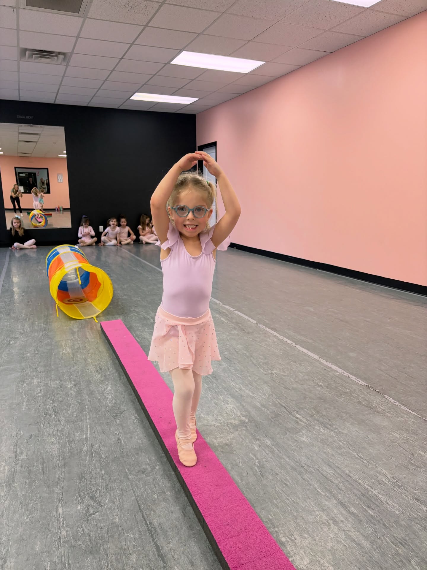 Whoโs ready for some summer fun with HMD? We have SO many fun options available this summer and registration opens today at 12:00 (today, March 30) for our current students and April 1 at 9:00 for the general public! Visit our site for all the fun options!