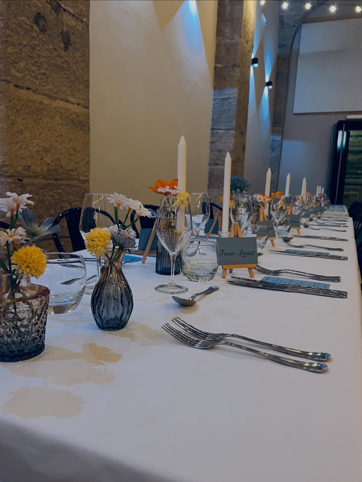 Une table pensée et réalisée sur-mesure pour sublimer votre événement 🎨
Chaque détail est soigneusement travaillé pour créer une ambiance harmonieuse et élégante ✨
Offrez à vos invités une expérience unique 💛
📍 Dijon et alentours
#organisatrice #decoration #thème #surmesure #evenement