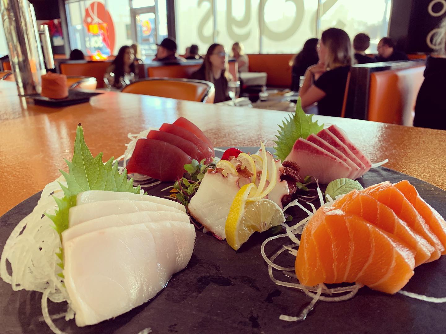 What’s for dinner tonight? Ft. Our Large Sashimi Platter. Maguro, Sake, Hamachi, Walu, and Tako 🍣😋🤤
#SoySushiUtah
🔪: @t99ekio *
*
*
*
*
*
*
#Utah #Murray #801 #Views #SLC #SaltLakeCity #Yelp #UtahRestaurants #YelpSLC #Foodie #Like #October #Sushi #Drinks #Instafood #Foodgasm #TGIF #Weekend #GrubHub #UtahGrubhub #Delivery #Weekend #Healthy #Contemporary #NoFilter #Party #Healthy #RSVP #Art #Painting #Yaymaker
