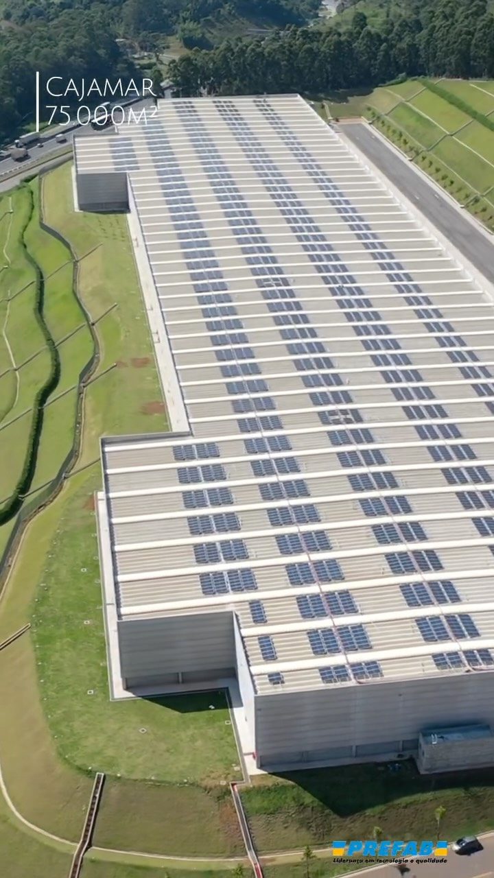 O nosso cliente no centro, um rigoroso controle de qualidade, o constante investimento em aprimoramento de processos, a atenção e cuidado aos detalhes. Forças que tornam a PREFAB a referência em qualidade e tecnologia no mercado de pré-fabricado ao longo dos nossos 25 anos.
Nossa fábrica conta com mais de 25.000m2 de área coberta, onde são produzidos todos os elementos pré-fabricados que compõem o exclusivo Sistema Construtivo Prefab, rigorosamente desenvolvido para durar gerações e o único capaz de oferecer uma garantia de estanqueidade de 10 anos em sua cobertura.
Prefab, líder em tecnologia e qualidade.
Conheça mais sobre a nossa marca:
www.prefab.com.br