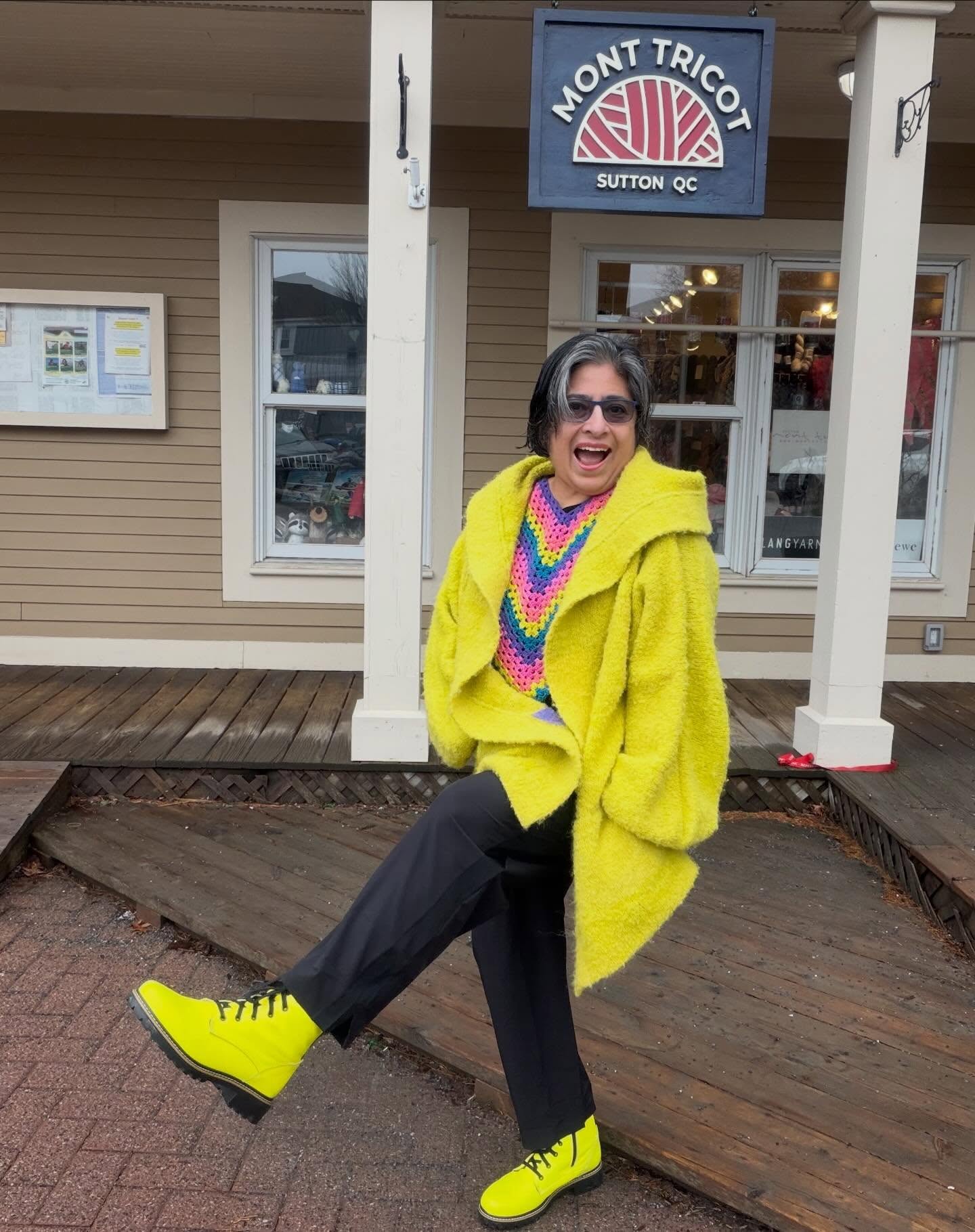 Spring is here! Perfect for all the crochet and knitwear… forget the coats 🧥
Le printemps est arrivé! Parfait pour porter tous les tricots… on oublie les manteaux 🧥
🎨 @juliamadill Good Point in @laine_magazine Let’s Crochet
🎨 @wintersweatherknits Kermode Hoodie
🧶 @julie_asselin boucle and Leizu fingering
🥾 @boutiquemartino fièrement québécois
#monttricot #juliamadilldesigns #julieasselin #leizufingering #kermodehoodie