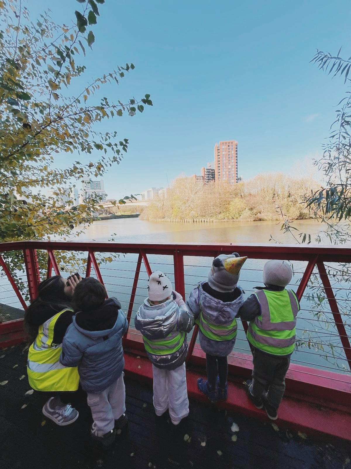 During our afternoon walk, the children explored their outdoor environment using binoculars, carefully observing and examining their surroundings 🌳
Alongside the Nursery Practitioners, they watched ducks, which sparked their curiosity and supported their growing understanding of the natural world 🗺️
This experience encouraged attention to detail and helped develop their early observational skills ✨
#CanningTownParents #NurseryEastLondon #LondonCityIsland #AmeliaHouseNursery