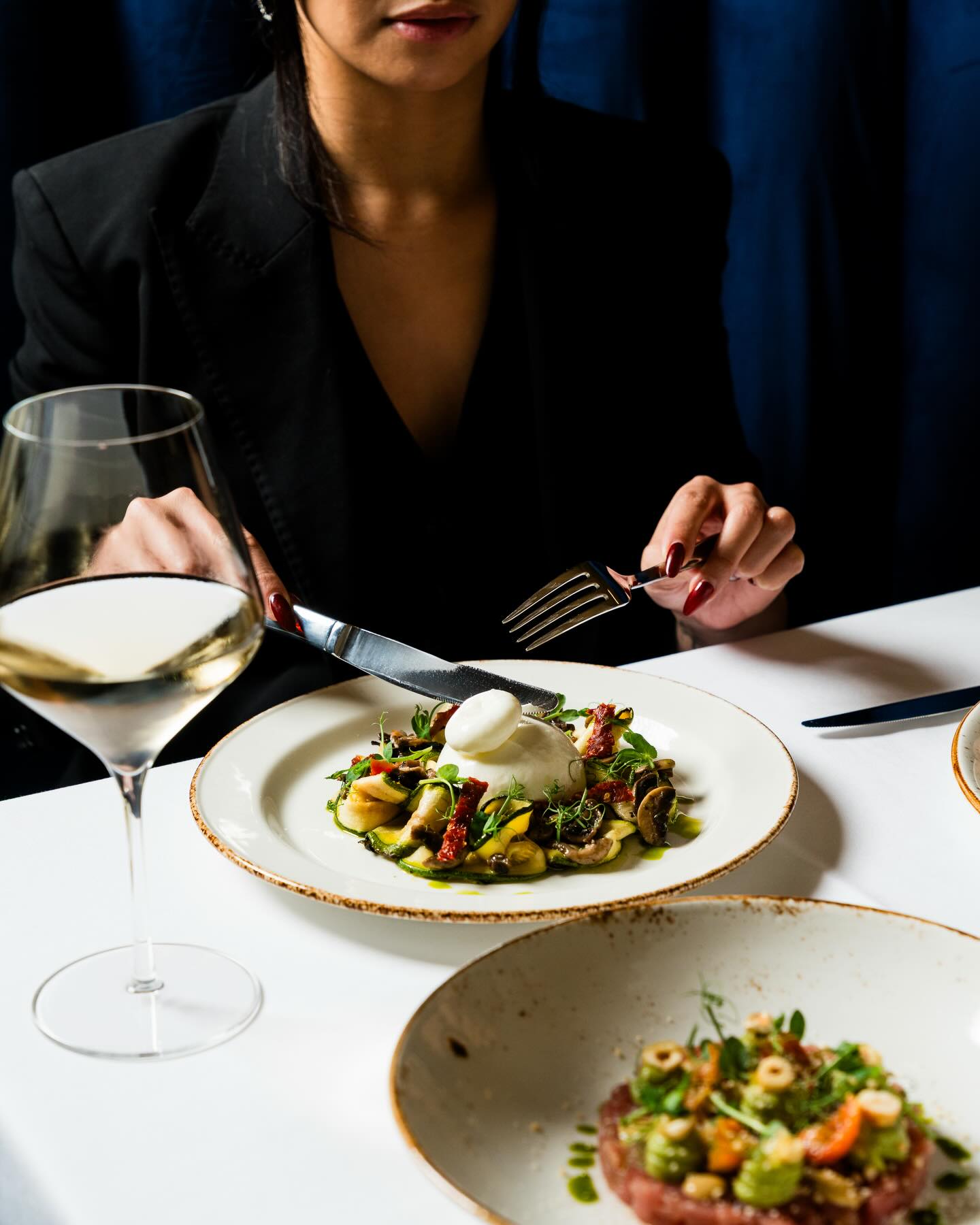 Dining at Bice feels like stepping into the heart of Italy.
Elegant atmosphere, authentic flavors, and every dish crafted with passion—from the first sip to the last bite.
An experience that’s not just a meal, but a memory.