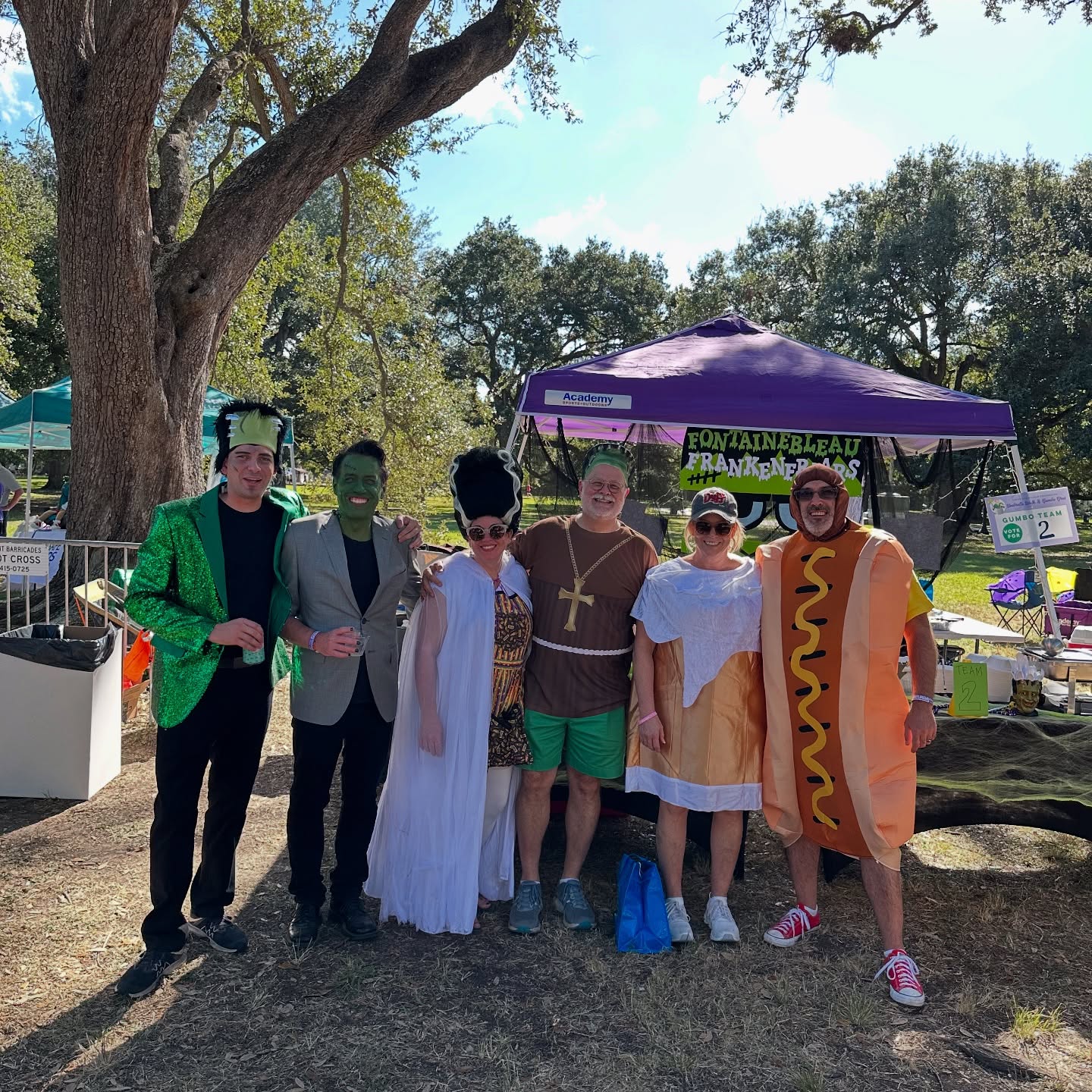 The @fontainebleau_friars_kot from the 2023 Umbrella Walk & Gumbo Gras! Such great costumes and spirit! All Hail!
#Charity #NewOrleans #CharityEvent #Nonprofit #Umbrella #neworleanslife #Nola