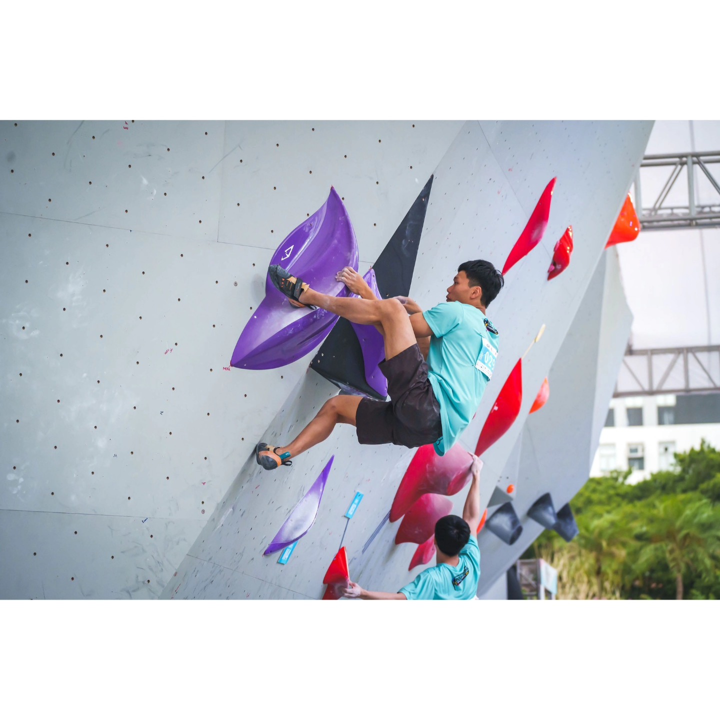 A first look at some of the boulders in the Hong Kong bouldering championchips 2025.
The live stream from the competition just ended, but you can still watch the entire competition on YouTube :
https://m.youtube.com/watch?v=QdSep5J_VU8&t=4651s
Thanks to Karen Chan for cool photos from the whole event
📷 @kcphotographyhk
@hkcmcu
#hkbouldering2025 #hkbouldering #chkmcu #抱石比賽 #攀石運動 #HKBC2025
-
-
-
-
-
-
-
-
#arctic_grips #norway #hongkong #climbinggym #climbingholds #climbingwall #buldring #championchip #competition #routesetter #bouldering #indoorbouldering #climbing #sports #training #climberlife #girlswhoclimb #climbinglovers #rockclimbing #climb #klettern #picoftheday #photooftheday #nordicdesign