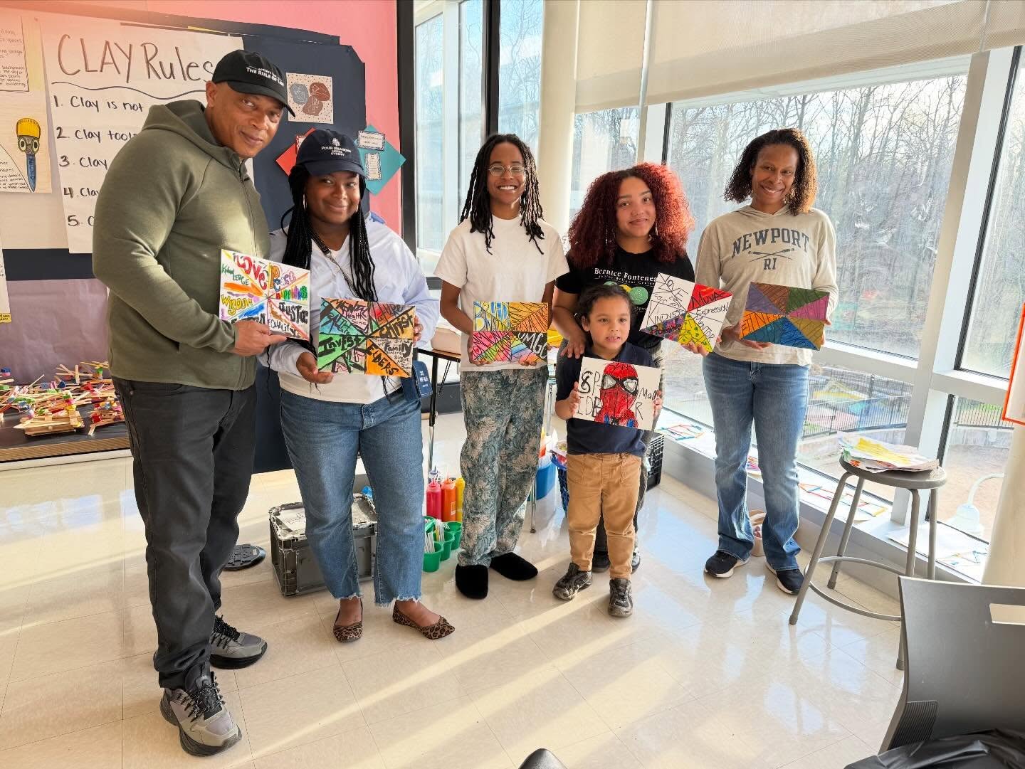 🎨✨ Yesterday parents came together for a joyful afternoon of art, turning simple prompts into beautiful creations. Big thanks to Ms. Edgecombe for creating the space for adults to explore their creativity!