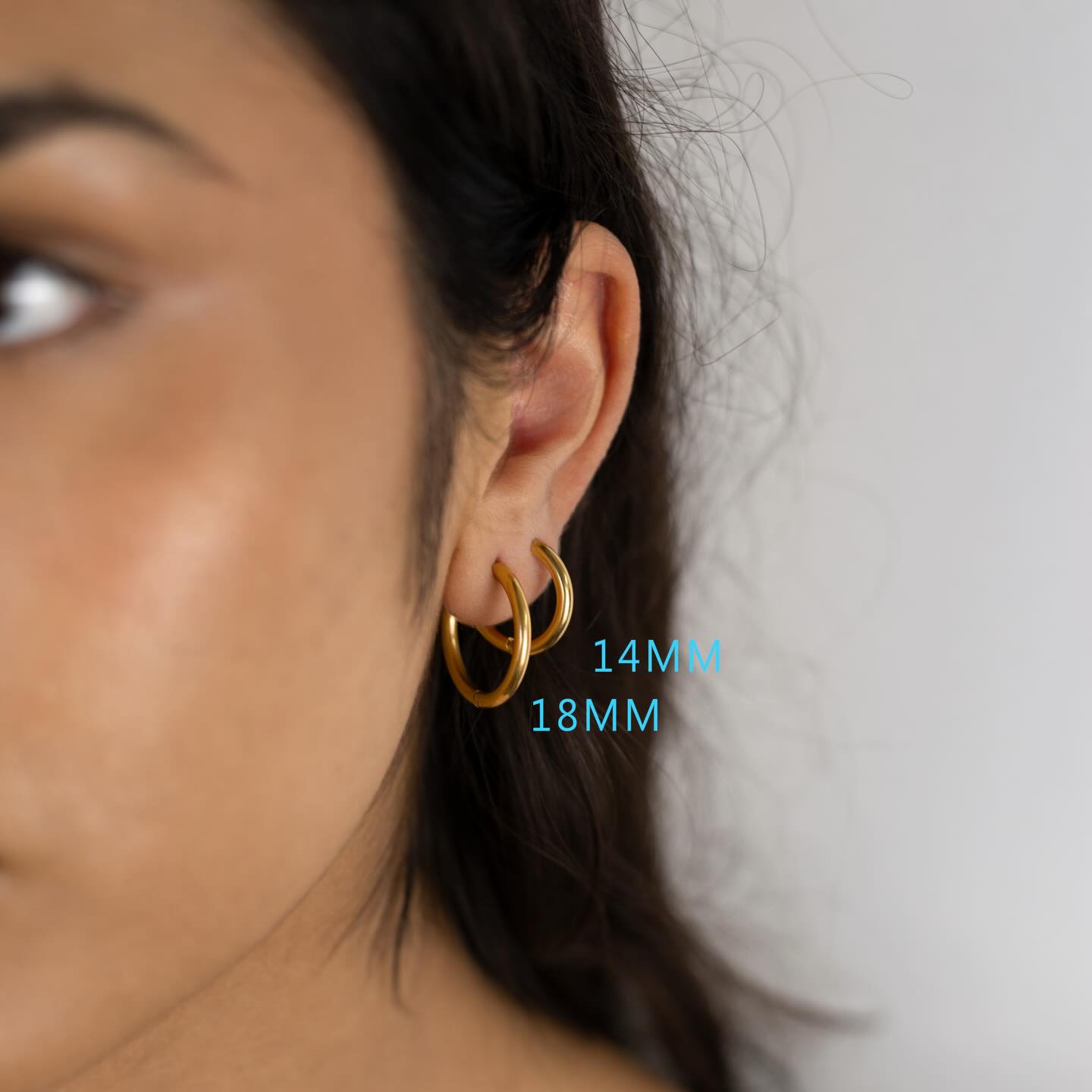 Your everyday essential—just better ✨
From barely-there minis to bold statement hoops, it’s all about finding your perfect size + thickness. Stack them, switch them, live in them.
Because a good hoop isn’t just an accessory… it’s a whole mood 🤍
#EverydayJewelry #HoopEarrings #JewelryStaples #MinimalStyle #layeredlook
