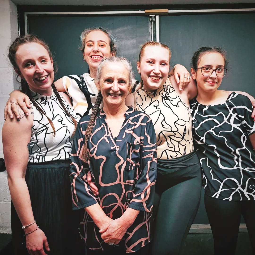 And that's a wrap for Thrive for 2024✨
What a way to end a fantastic year! Last night Thrive not only performed alongside 5 other fantastic youth companies at @stopgapdance Winter Community Platform, but opened the show🎊🙌✨ They took to the stage with confidence, joy and a incredible amount of support for one another.
Thank you @RAMBLING_ON for the footage of the tech rehearsal ☺️
Now is time for a well earned rest 😴 We will return to the studio in January 👋
#NurturingResilience #BuildingConfidience #SupportingACommunity #CommunityDancePlatform #Contemporary #Growth #YouthPerfomace