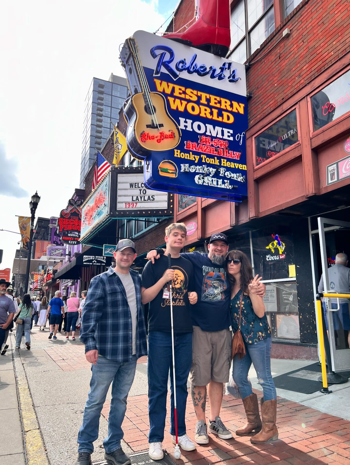 Second from left is Ty Rockey and it’s his 21st birthday. He and his family are visiting from New Jersey and decided to celebrate the big day by taking in some traditional county music and trying some fried bologna sandwiches. By all accounts they had a blast. Thank you for making us a part of your big day. Happy birthday, Ty. Cheers!!
#happybirthday #21yearsold