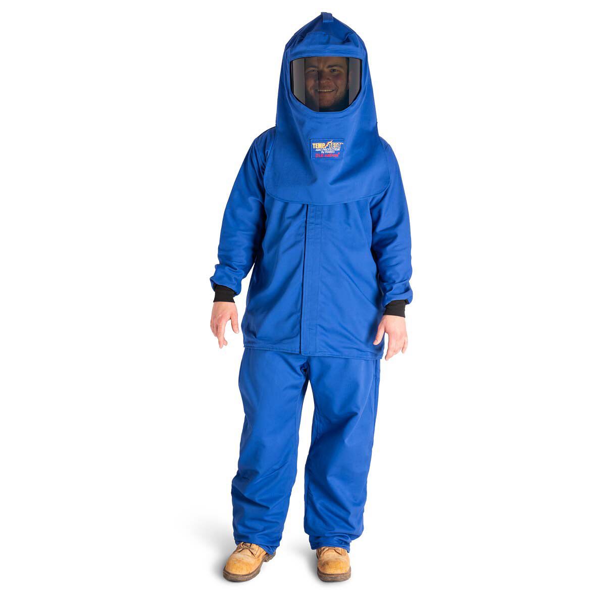 Traje contra arco eléctrico.
El Kit de protección contra arco eléctrico consta de tres piezas Capuchón, chamarra y pantalón. Están fabricados con la línea de telas ignífugas UltraSoft®, 88% de algodón 12% de nylon de alta tenacidad ignífuga, garantizan resistencia al fuego durante la vida útil de la prenda, ya sea en procedimientos de lavado industriales o domésticos. La tela está cuenta con una excelente resistencia a la abrasión del en la superficie exterior para aumentar la vida útil de la prenda, mientras que las fibras de algodón se encuentran en el interior hacia la piel para tener una mayor comodidad.
#trajearcoelectrico #arcoeletrico #arcflash #seguridadelectrica #seguridadindustrial #electricistas