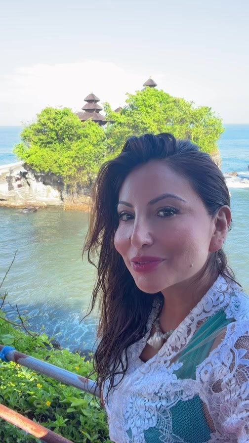 New Moon Energetic Update ✨
This is Venusian Energy 🌹of
love, beauty, self-worth, and sacred abundance.
And when you are in balance…
✨ your reality begins to reflect it.
📅 April 1
⏰ 8 AM PST | 4 PM UK
📍Live on Zoom
Comment “PINK FULL MOON” 💗
and I’ll send you the link to join.
With love ans devotion,
🌹
Maria Palomino
#venusianenergy #fullmoonceremony #kundaliniactivation