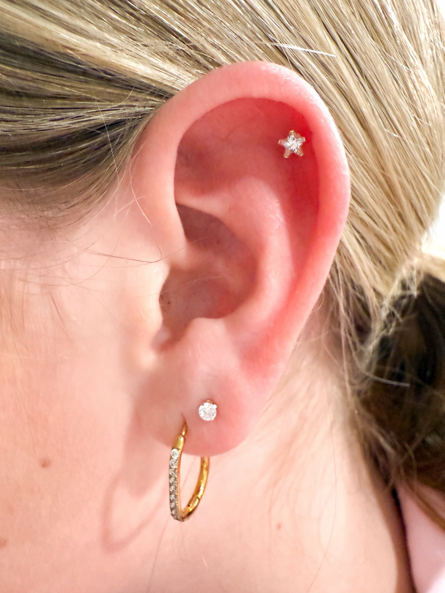 💎 Looking for a new piercing or a forever piece?
@silverandstonewpg has you covered! ❤️
Medical grade ear + nose piercings using an FFA + Health Canada approved device, because your safety and comfort come first! 🤍
Plus, elevated permanent jewelry in gold-filled + sterling silver… made for self love and meaningful moments!✨
🎟️ LAST CHANCE 🎟️
🐦 Grab your EARLY BIRD ticket to secure your FREE strawberry, spider, or german ivy plant from @vandermeer_greenhouses
*Choice of plants is first come, first served*
Don’t sleep on it!
🐦 EARLY BIRD tickets are 95% SOLD OUT!
🚨 General Admission tickets are 50% SOLD OUT!
***********************************************
✨ MARKET DETAILS ✨
📍 Red River Exhibition Place
📆 April 17 – Early Bird
📆 April 18 – General Admission, Saturday
📆 April 19 – General Admission, Sunday
***********************************************
👇 Here’s what’s waiting for you 👇
🎨 170+ incredible Canadian makers
🤳 Iconic selfie wall
🎵 Live DJ
🥂 Sip + shop (cheers!)
🍔 Food trucks for snack + fuel
📸 @momentbox photo booth keepsakes to remember your day
👧 Kids 12 & under FREE (Sat + Sun)
🚗 Free parking… because we love you!
💡 Pro tip: bring your tote, bring your friends, bring your spring energy! 🌷