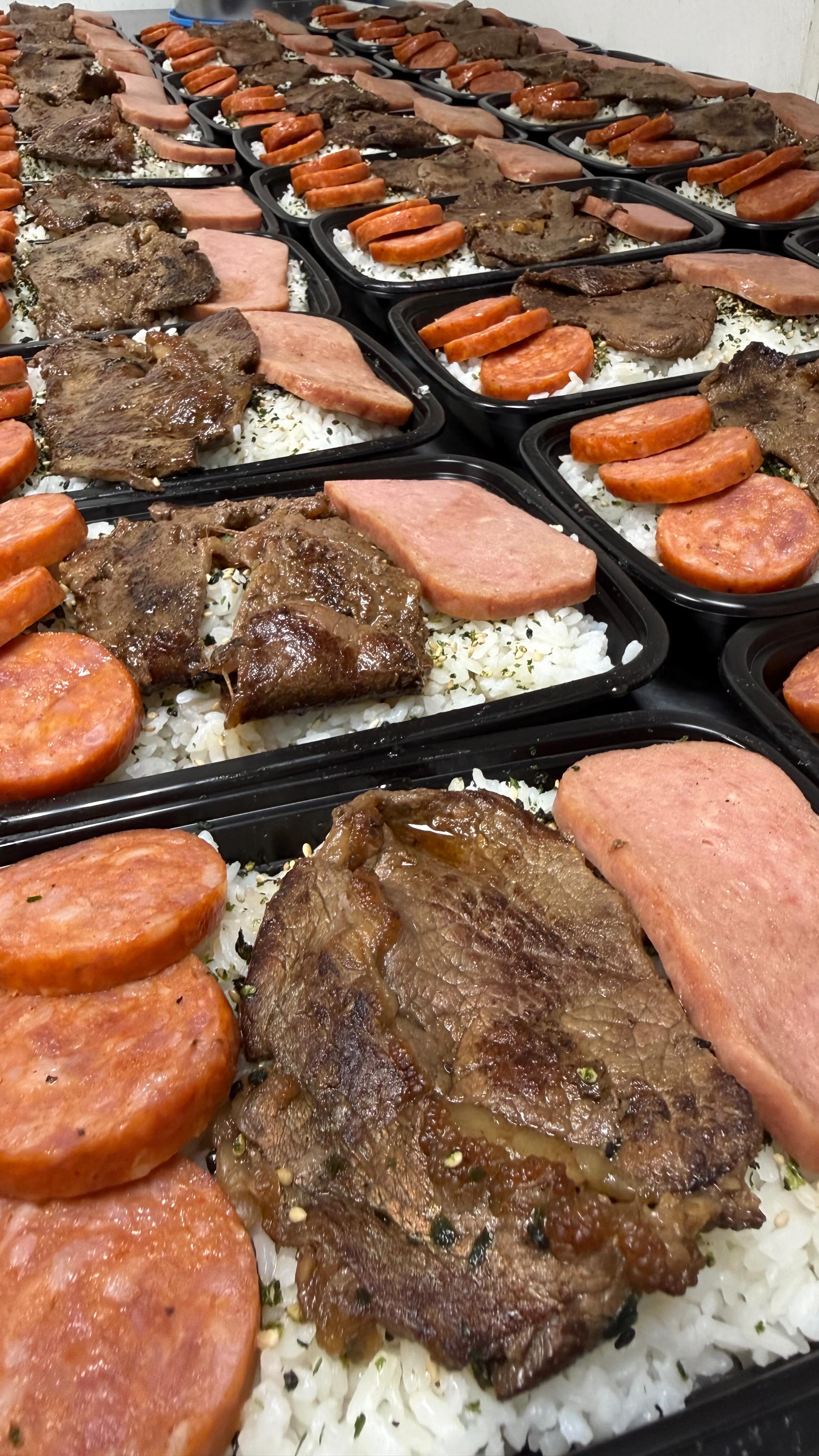 Bentos made with care for our friends in Waialua ๐ค
Mahalo to Tumua for spearheading this effort and helping get these bentos to Waialua. With his matching support and purchase of additional bentos, we were able to double our donation for those affected by the flooding.
Sending our thoughts to everyone impacted and wishing the community strength and recovery in the days ahead.