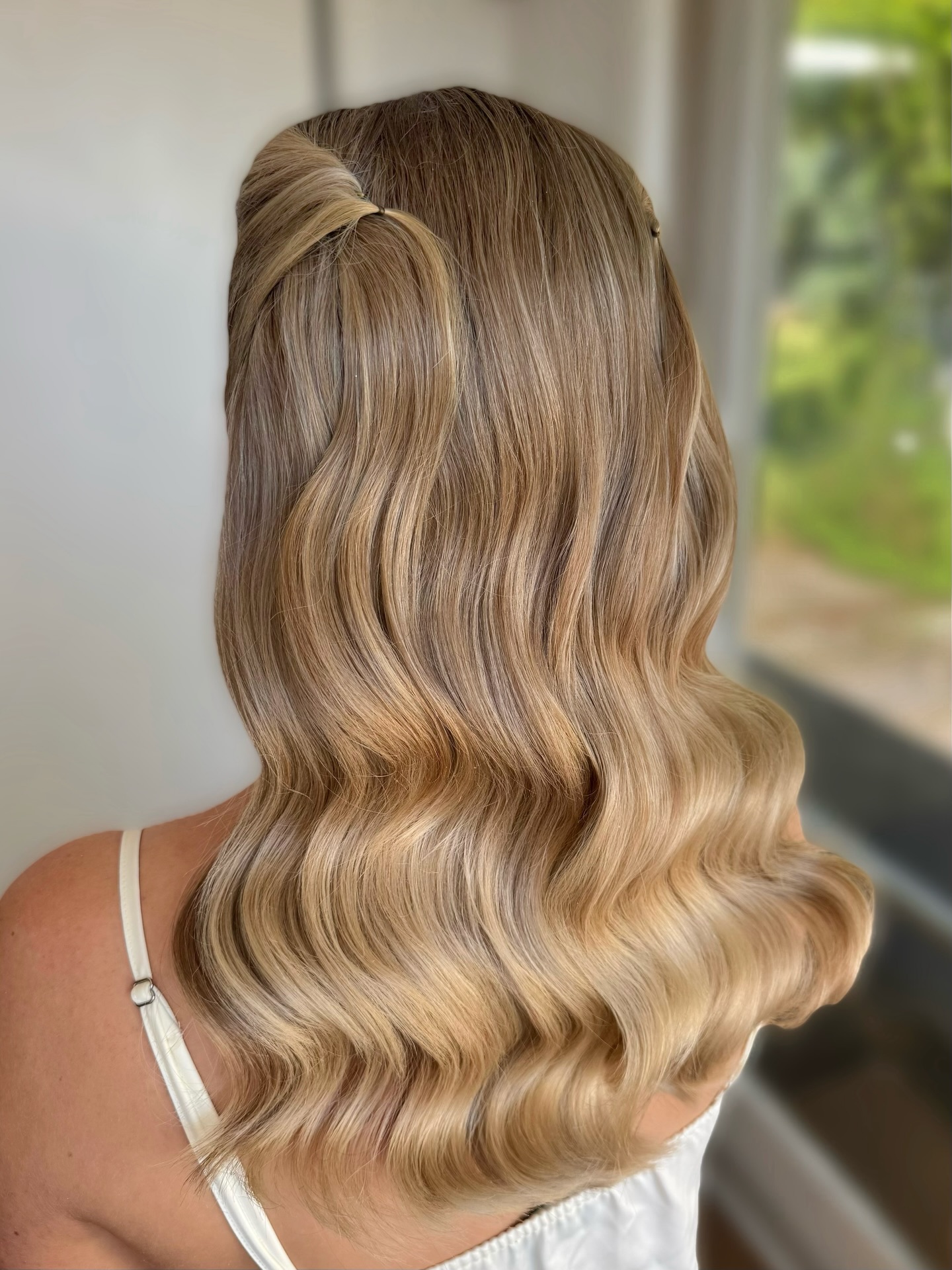 Yesterday for the lovely SARAH 💕
Hair by CHLOE
Makeup by ASH
Married at Centennial Vineyards, Bowral @cvrestaurant @centennialvineyards