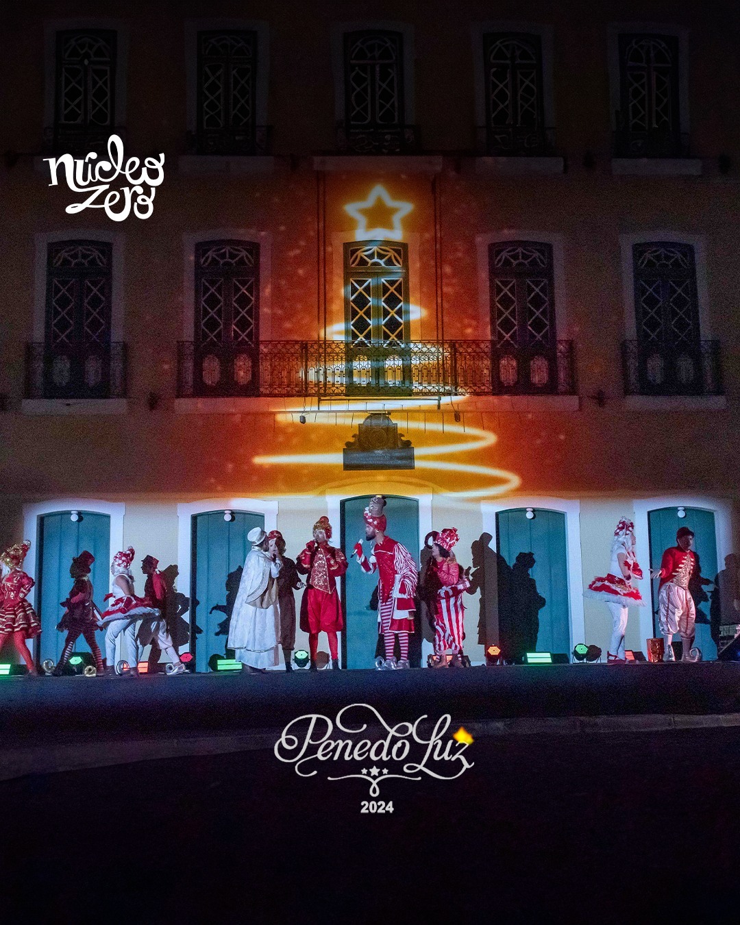 O Estúdio Núcleo Zero está na programação do Penedo Luz 2024, realizado pela @prefeituradepenedo e concebido por @jairgalvao. Dentro do Espetáculo de Natal "Fábrica de Brinquedos", um show de video mapping com uma apresentação circoteatral. 🎭✨
🗓️ Domingo 08/12 - às 18h
🗓️ Sábado 14/12 - às 18h
🗓️ Sábado 21/12 - às 18h
📍 Museu do Paço Imperial | End.:Praça Doze de Abril, 2 - Centro Histórico, Penedo - AL, 57200-000
Núcleo Zero
Ficha técnica Video Mapping :
@weberbagetti
@wernerbagetti
@ulyssesribas
@kareninabgm
@marcuzandreh
@moabdeoliveira
Eletro Wolney
Espetáculo "Fábrica de Brinquedos"
Produção geral - Ligia Aydar
Produção tecnica - Iris Jordão
Direção musical/cena - Mayara Martinelli
Direção coreografia - Leticia Mariana
Núcleo - Tiago Henrique
Produção - Tiago Henrique e Karline Cordeiro
Maquiagem - Ana Luiza Torres e Iris Jordão
Video Mapping @nucleozero_
Parceiros:
@jairgalvao @karlinnecordeiro @prefeituradepenedo e toda equipe de técnicos e produção do evento.
📷 Kamylla Feitosa
#PenedoLuz2024 #EspetaculoDeNatal #Mapping #CircoTeatral #NucleoZero #Projecaomapeada #projeçãomapeada #videomapping