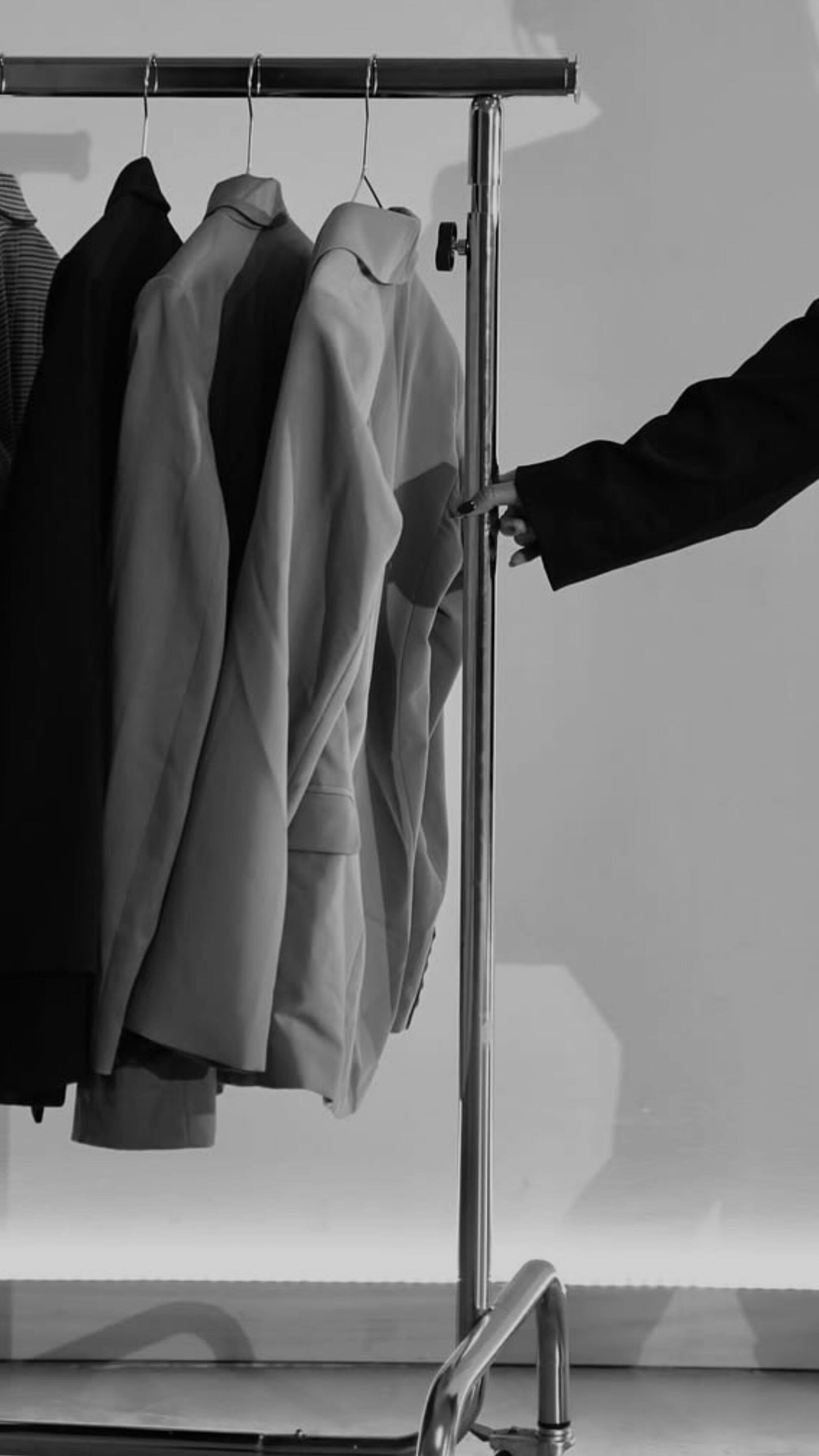 Não é, tão somente, sobre moda. 🖤
.
#estiloecomunicação #consultoriaonline #imagempessoal #estilocomidentidade #consultoriadeimagem