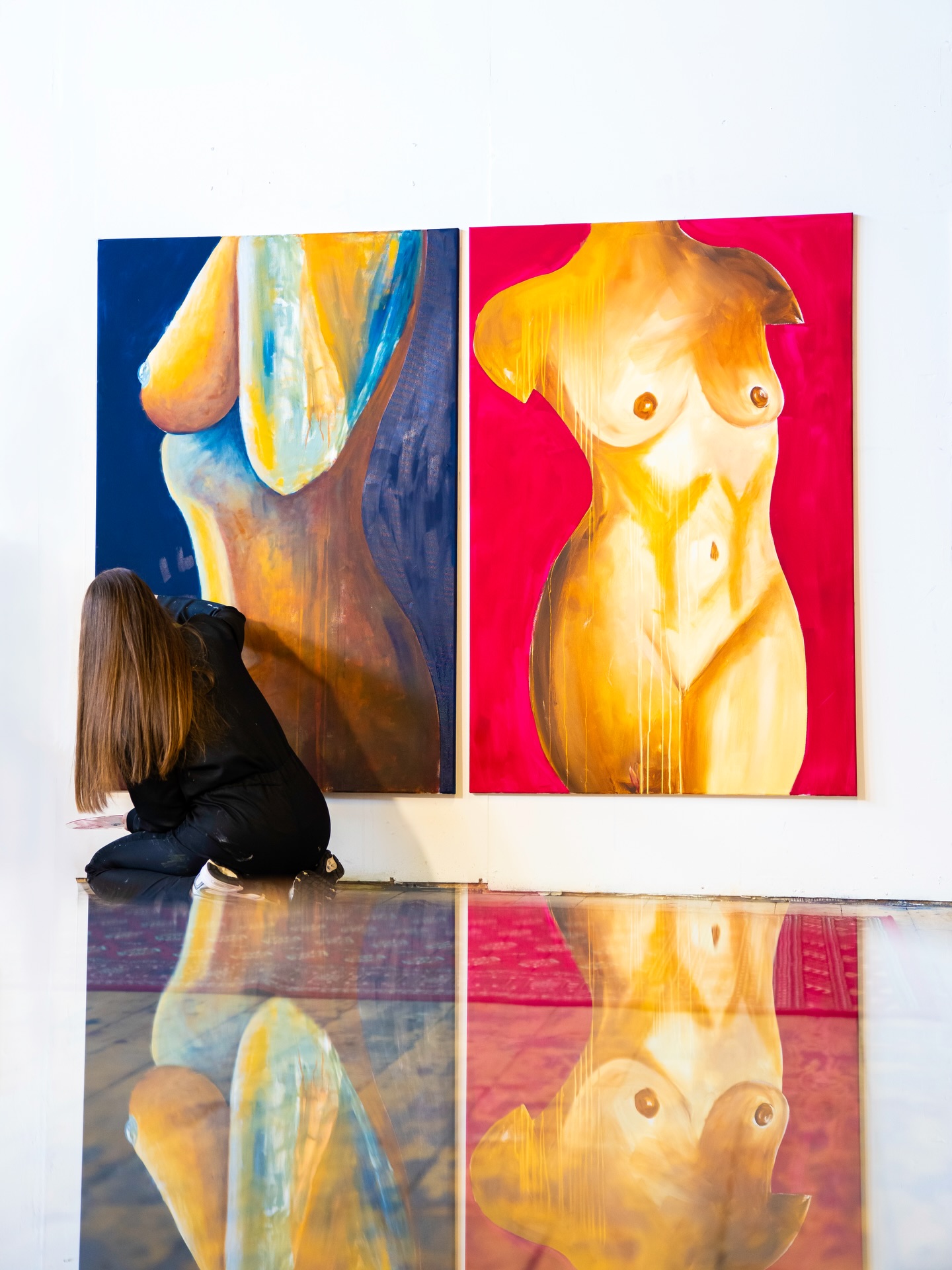 reflections in the coffee table by @byvicvisuals