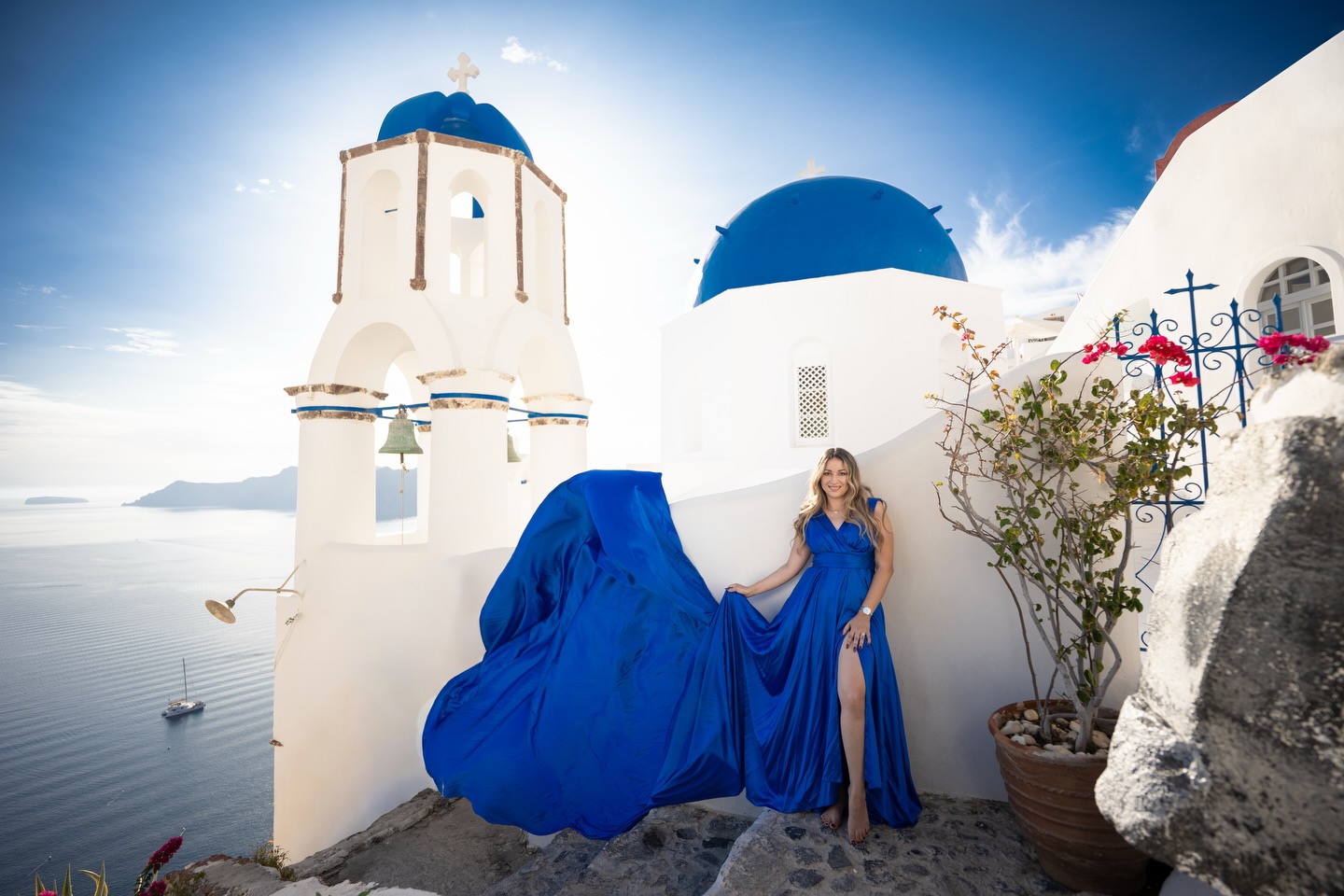 Draped in movement, framed by light, and carried by the Santorini breeze… 💙
A moment that feels both powerful and effortless — where elegance meets emotion.
Each frame tells a different story…
Which one speaks to you the most? ✨
#sadirajphotogrsphy #santorini #oia #flyingdress #luxurystyle