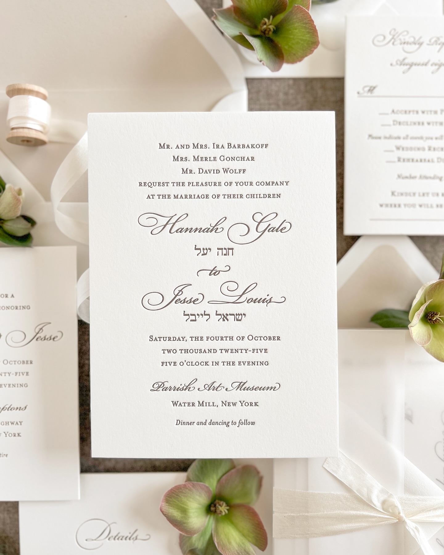 Unpopular Opinion:
Brown and Ivory > Black and White ✨
Softer contrast, warmer tones, more romantic feel
Hannah and Jesse’s gorgeous letterpress invitations are the proof.
Stationery & Flatlay photos: @blondeandbrindledesign
Wedding Photog: @diasdevinoyrosas
Venue: @parrishartmuseum
#neutralwedding #weddinginvitations #weddingplanning #hottake #fineartwedding