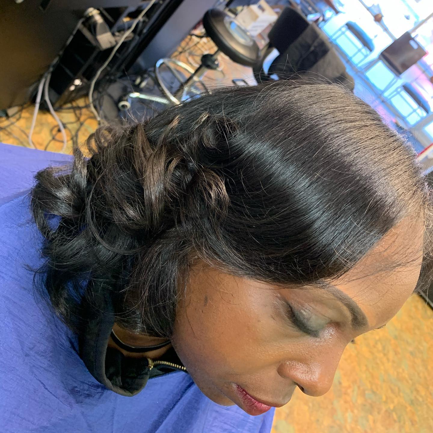 💚Book your appt today💚
Silk Press by Dawn
Click link in bio!!!
#inthemixhairsalon #atlstylist #bouncyshinysilkyhair #naturalhair #naturalhairstyles