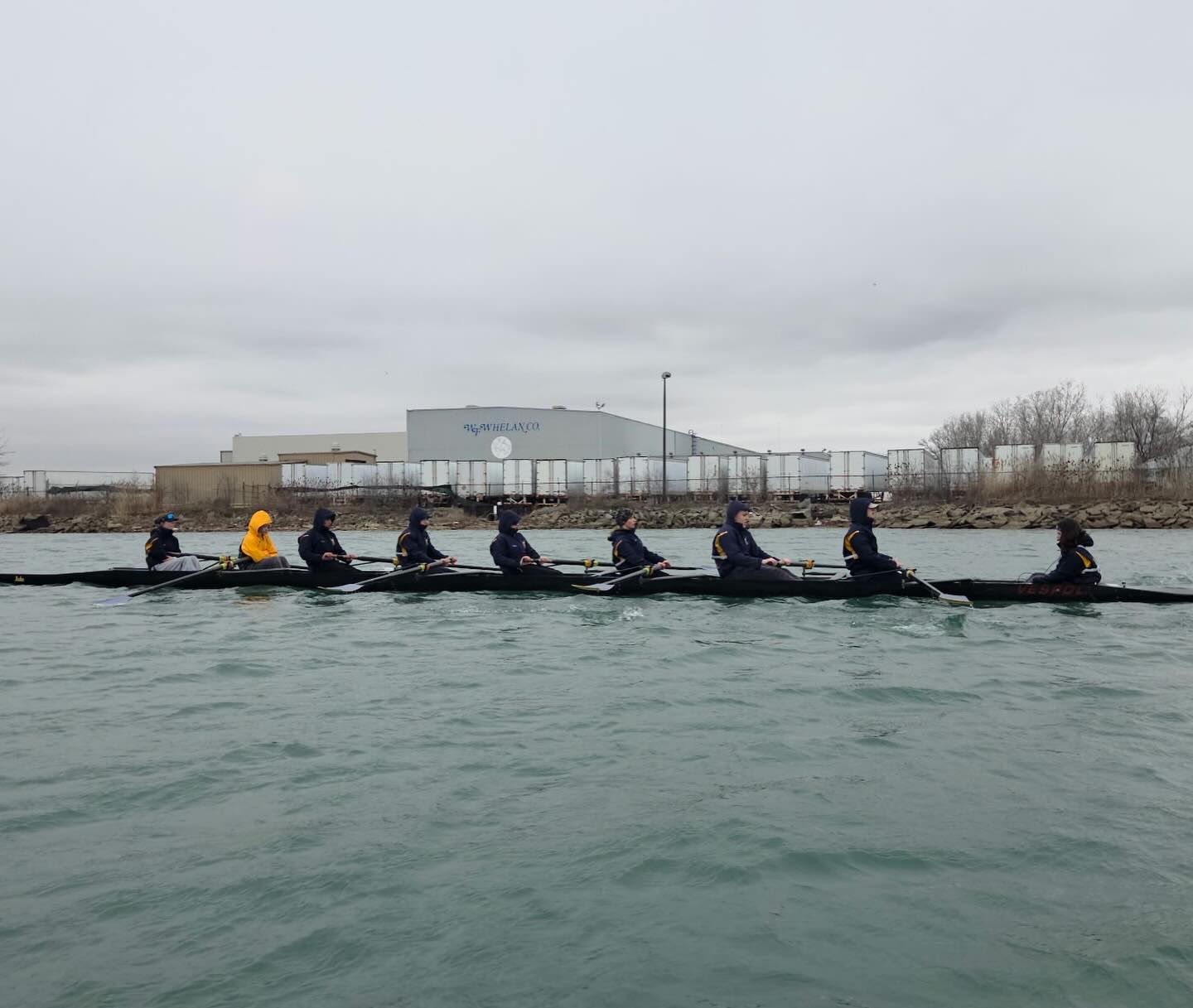 Trenton Crew had a fun week of spring break training on our home turf! We got in a lot of meters and we are looking forward to the upcoming competitive regatta season 💙💛🚣♂️
Huge thank you to the parents who made lunches throughout the week, we couldn’t have done it without you! 👏
#trentoncrew #rowing #rowingteam