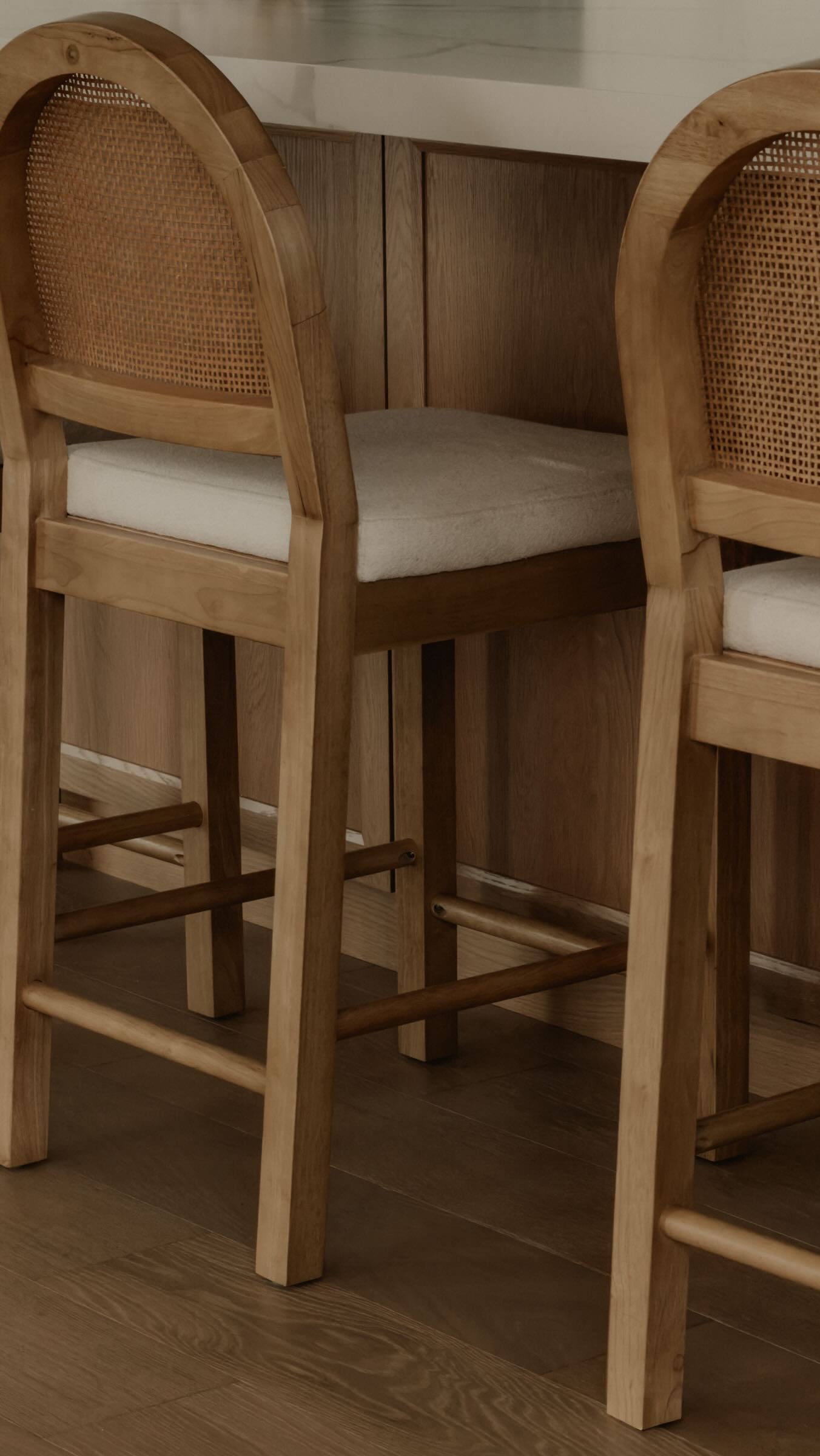 Beautiful spaces start here.
From concept to completion, we handle every detail so your home feels effortless the moment you walk in.