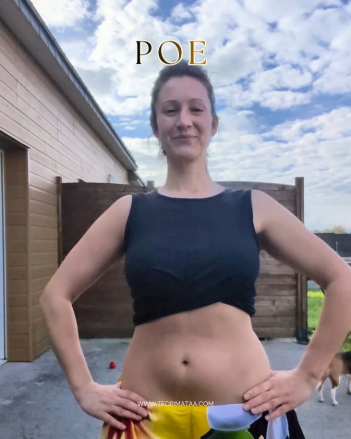 Poe 🦪
Apprends ou revois cette gestuelle avec moi.
Dans ce post tu trouves :
➡️ Vidéo du geste
➡️ Représentation en image
➡️ Description de la gestuelle
➡️ Symbolique
N'hésite pas à reproduire ce mouvement en vidéo, partage et identifie moi sur ton post ou story 🧡✨
#perlenoire #oritahiti #tutodanse #dansetahitienne #perletahiti
