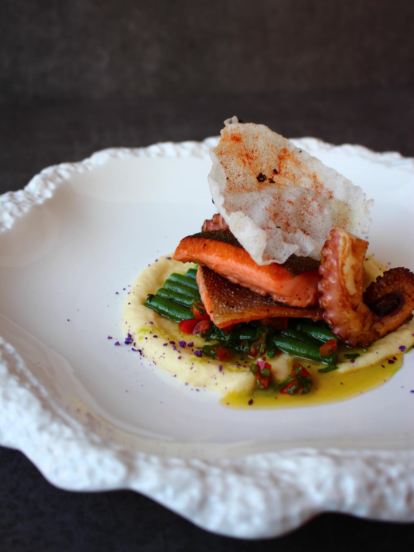 🌿 Light & Fresh Spring Cuisine: Creamy Purée with Pan-Seared Char and Fruity Cremolata 🍋🐟✨
#springcooking #freshherbs #flexitarian #char #dinnerplate