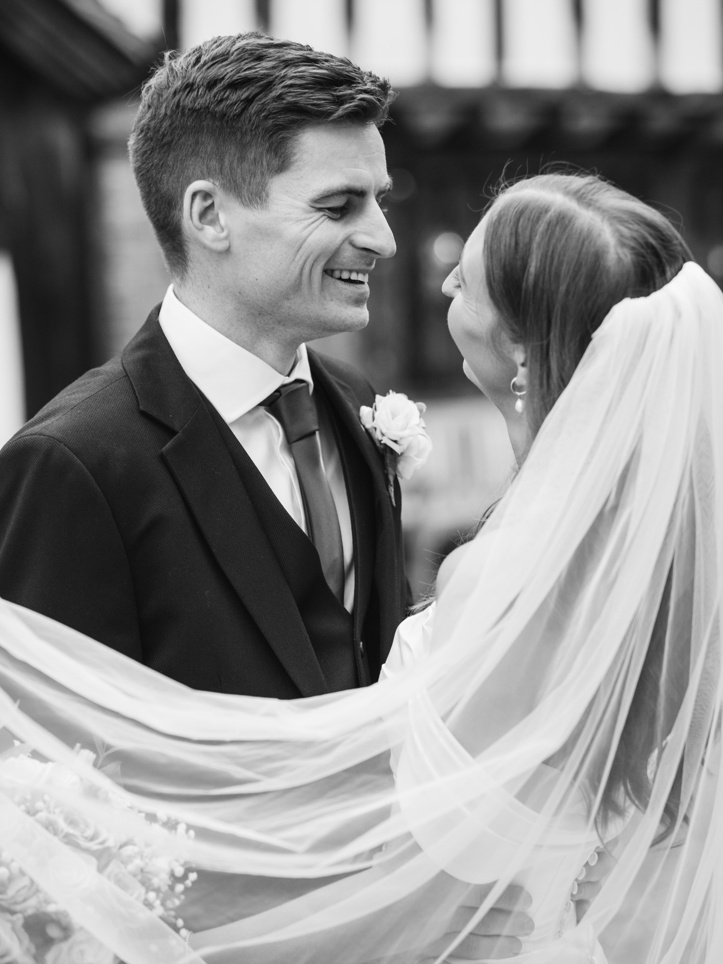 Happy Sunday! Hope you’re all having a lovely relaxing one 🤍
Sophie and Andy 🤍🤍
Team;
Second Shooter @silverstarphotographic
Film @specularvisuals
Dress @gatehousebrides
Alternations @alexlaycock_seamstress
Venue @karmasalfordhall
