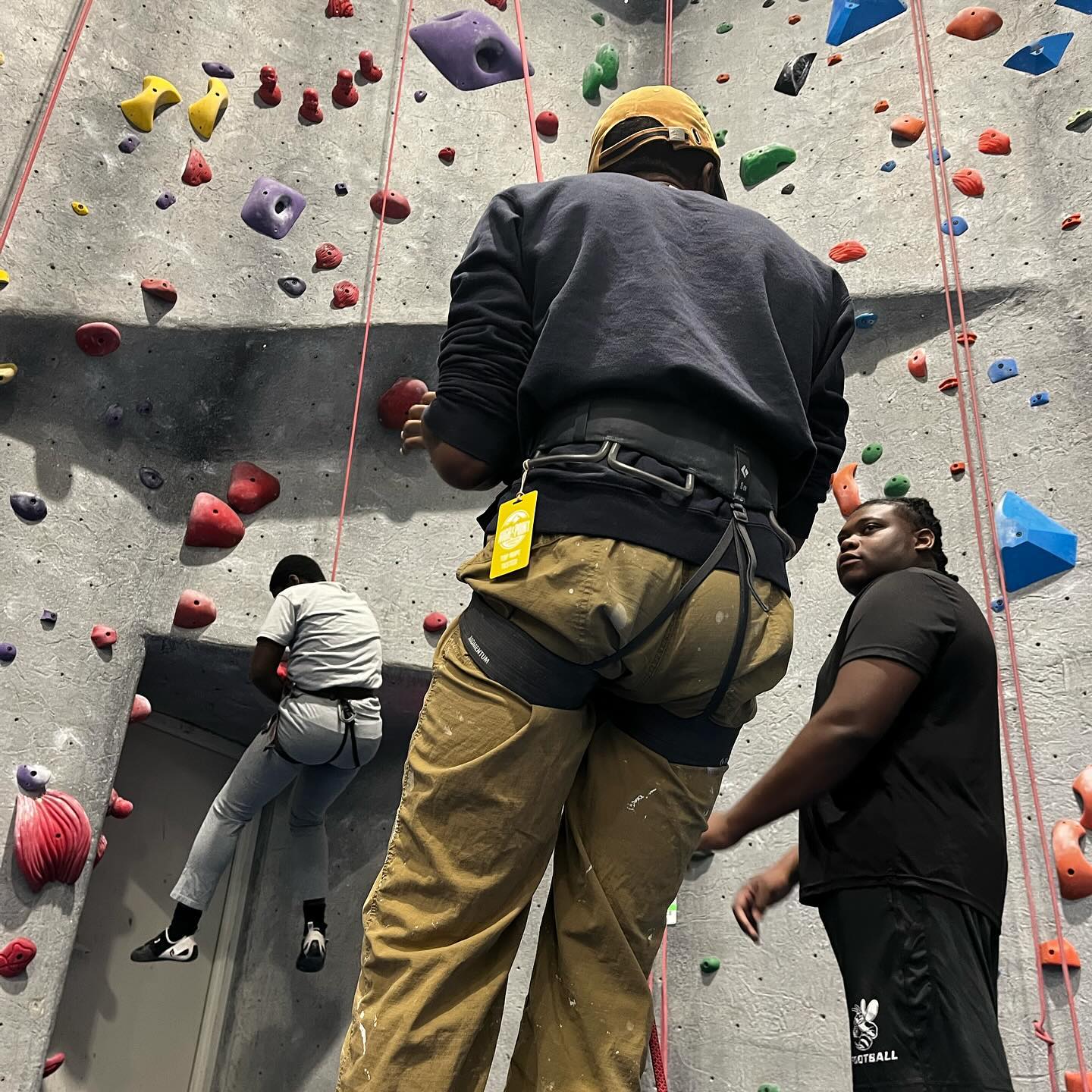 One of our sessions at @highpointriverside, just hanging out 🤙🏾 #diversifyclimbing #blackclimbers