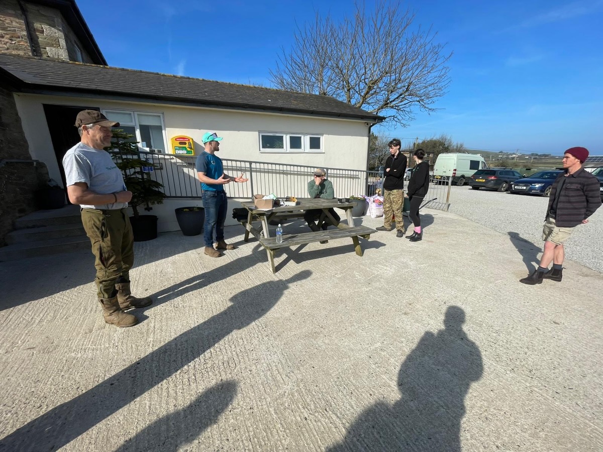 On Saturday, I had the pleasure of of hosting a Dadsadventues with @the_grower_nursery, inviting dads, steps dads and father like figures onto our family farm for a day out in the fields planting trees. Planting a legacy and getting outdoors with their kids in the sun, making memories. An absolutely belter of a day, and a special one to run with my family #mensmentalhealthawareness #dads #family #nature