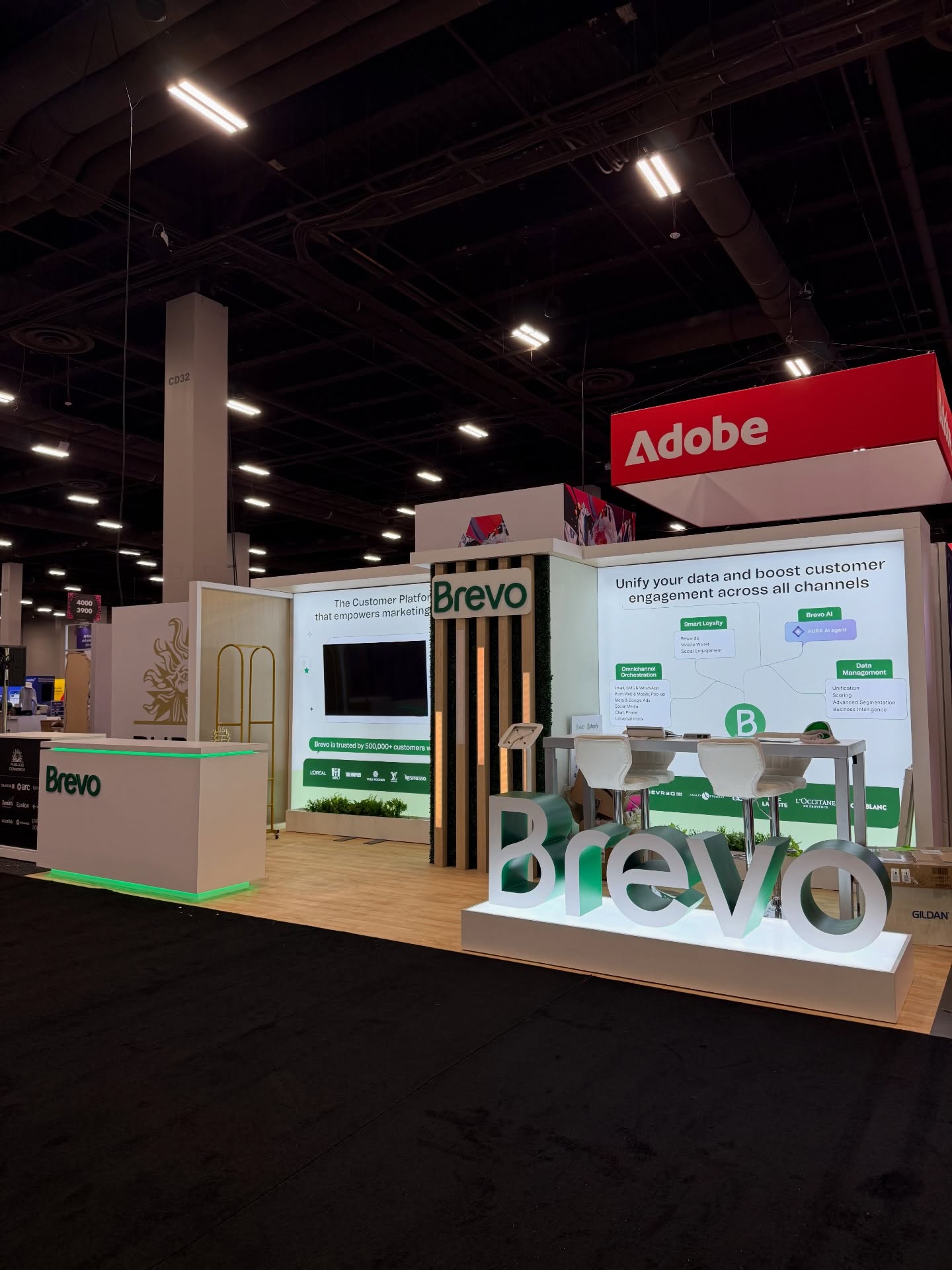 Turning heads at #Shoptalk 🔥
We brought Brevo’s custom booth to life with bold branding, clean design, and a space built to connect.
Ready to stand out on the show floor?
#TradeShowDesign #CustomBooth #Shoptalk2026 #boothdesign