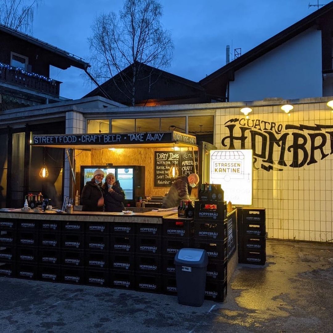 @strassenkantine DANKE Garmisch!!!
Uns hat es total Spaß gemacht bei euch gewesen zu sein! Sobald wir dürfen, kommen wir wieder! Natürlich nur @cuatrohombres Bar!
#danke #garmisch #cuatrohombres #hotdog #dirtydog #streetfood #strassenkantine #foodtruck #foodtrailer
@cuatrohombres
@hoppebräu @metzgereifrey @bäckereikasprowicz @matdrinks