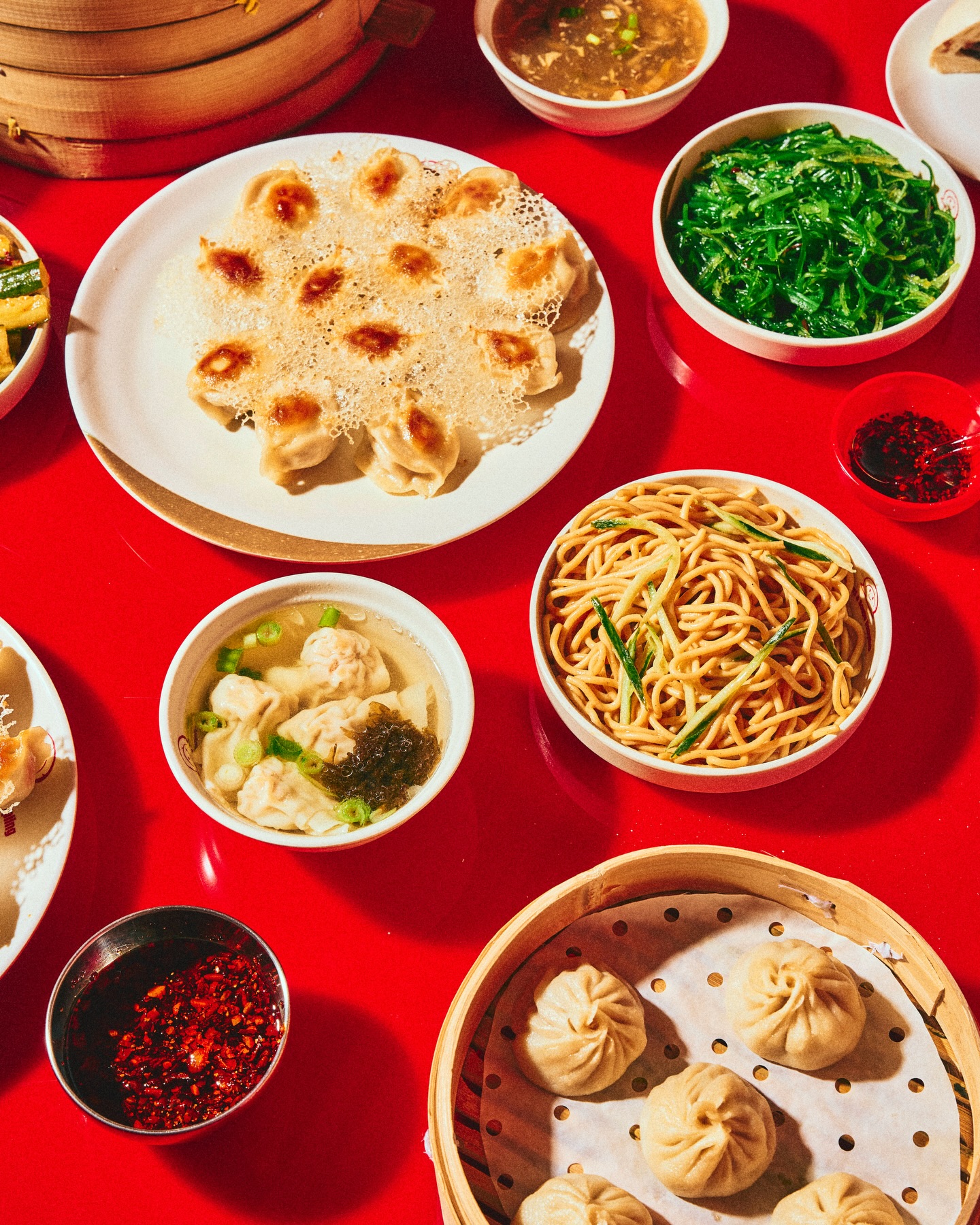 Le printemps est à nos portes, et notre appétit aussi ! 🌱
Célébrez le retour des beaux jours avec un festin coloré chez Sammi & Soupe Dumpling 🥢☀️
Spring has sprung, and so has our appetite! 🌱
Celebrate the season of fresh starts with a colorful feast at Sammi & Soupe Dumpling 🥢☀️
#dumpling #springfood #mtlfoodie #mtlmoments #mtllove
