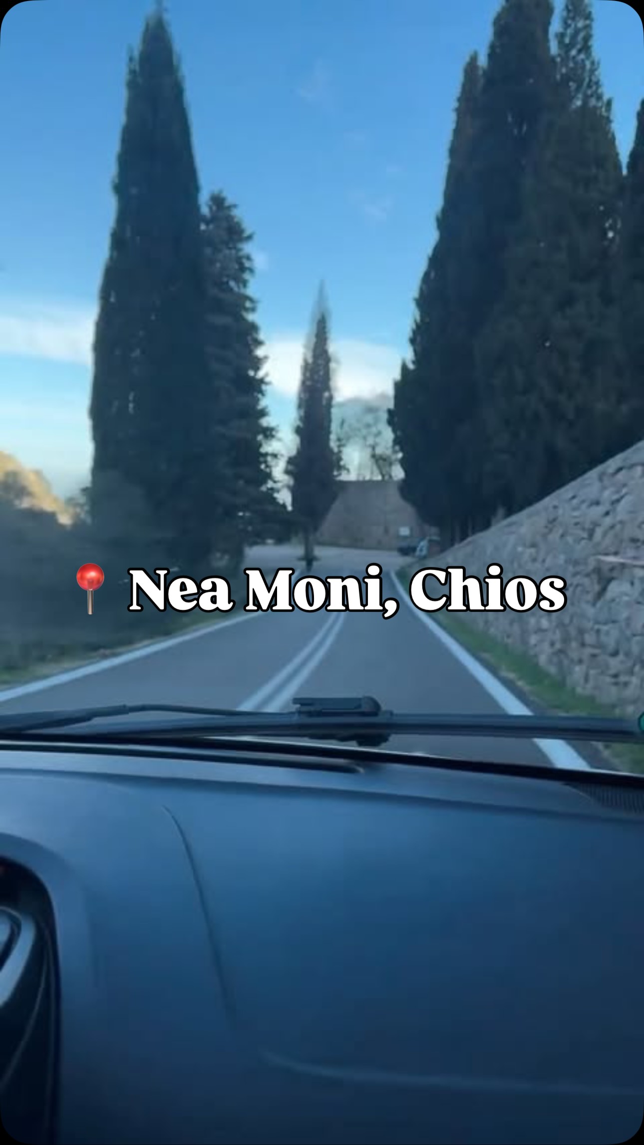 Η Νέα Μονή Χίου 🏛️✨
Ένα από τα σημαντικότερα Ορθόδοξα μοναστήρια της Ελλάδας, ιδρυμένο το 1042, που μαγεύει με τα μοναδικά ψηφιδωτά του.
📍 Στην καρδιά της Χίου, μόλις 12 χλμ από την πόλη
🌍 Μνημείο Παγκόσμιας Κληρονομιάς UNESCO από το 1990
Παρά τις καταστροφές που υπέστη — από τη Σφαγή της Χίου το 1822 μέχρι τον σεισμό του 1881 — στέκεται ακόμη περήφανα, αναγεννημένο κάθε φορά 💫
——————————————————————
🏛️ Nea Moni of Chios ✨
One of the most important Orthodox monasteries in Greece, founded in 1042, renowned for its stunning mosaics
📍 Just 12 km from the town of Chios.
🌍 A UNESCO World Heritage Site since 1990
It still stands proud, despite the Massacre of Chios in 1822 and the earthquake of 1881.
-————————————————————-
🏛️ Sakız Adası Nea Moni Manastırı ✨
1042 yılında kurulan ve eşsiz mozaikleriyle ünlü, Yunanistan’ın en önemli Ortodoks manastırlarından biri 🎨
📍 Sakız Adası’nın merkezinde, şehir merkezine sadece 12 km uzaklıkta
🌍 1990’dan beri UNESCO Dünya Mirası Listesi’nde
1822 Sakız Katliamı ve 1881 depremi gibi birçok yıkıma rağmen, her seferinde yeniden ayağa kalkmayı başarmıştır 💫
#NeaMoni #SakızAdası #Chios #UNESCO #rentacarchios